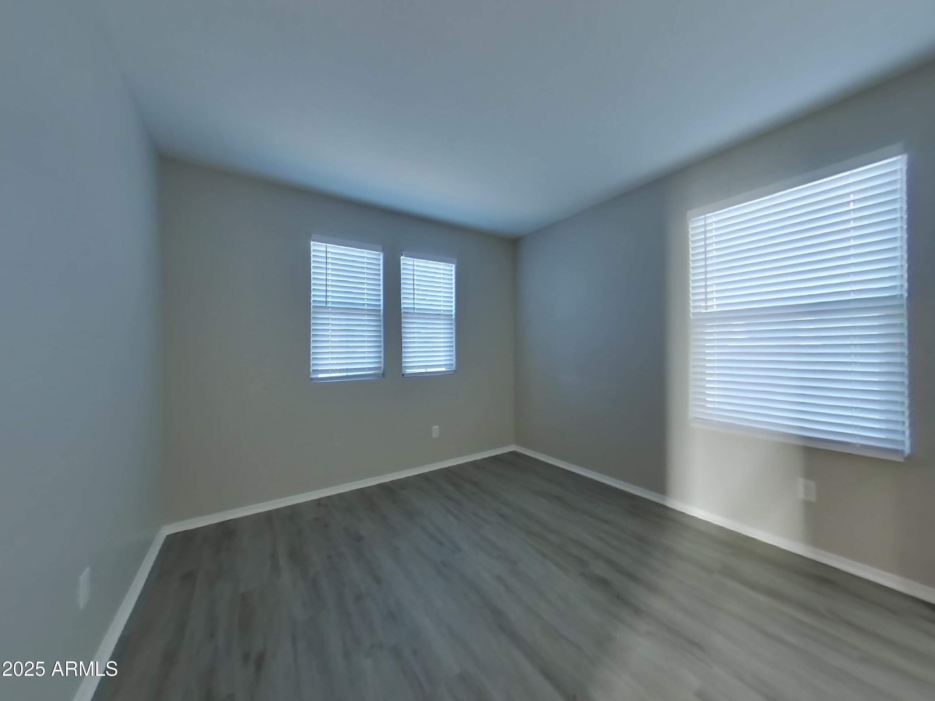 11692 N 165th Lane Property Photo 15