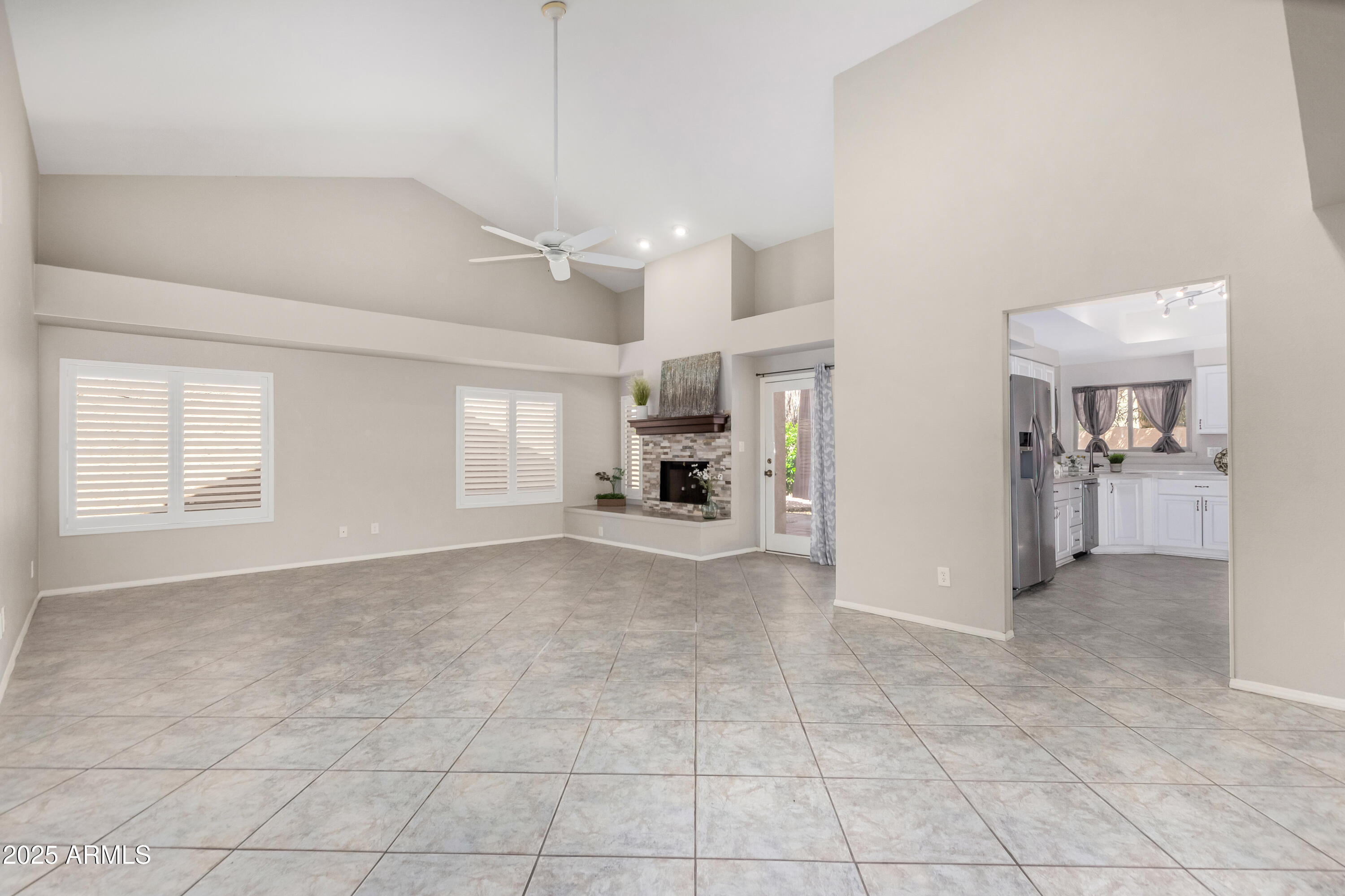563 N Spanish Springs Drive Property Photo 5
