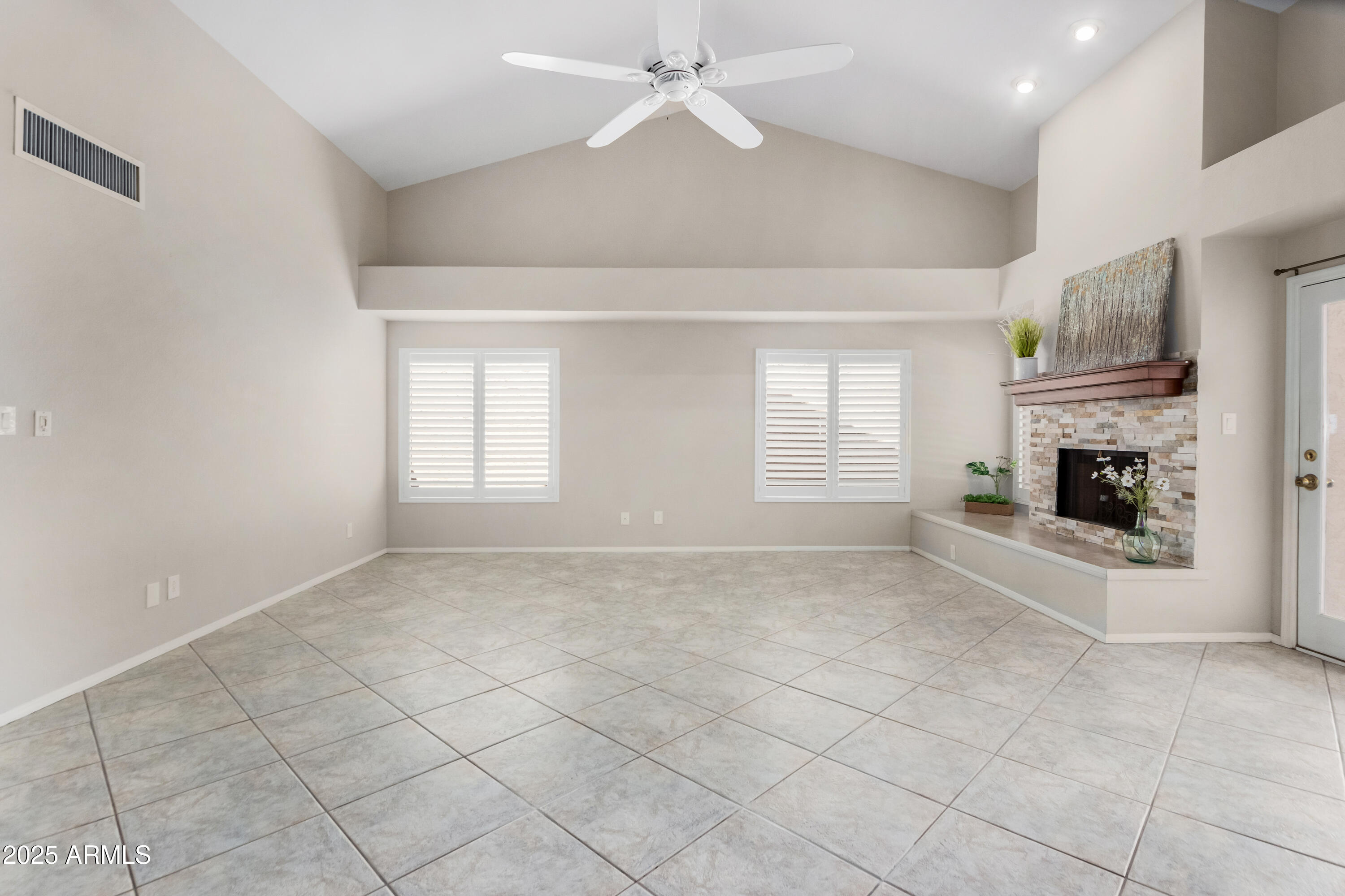 563 N Spanish Springs Drive Property Photo 6