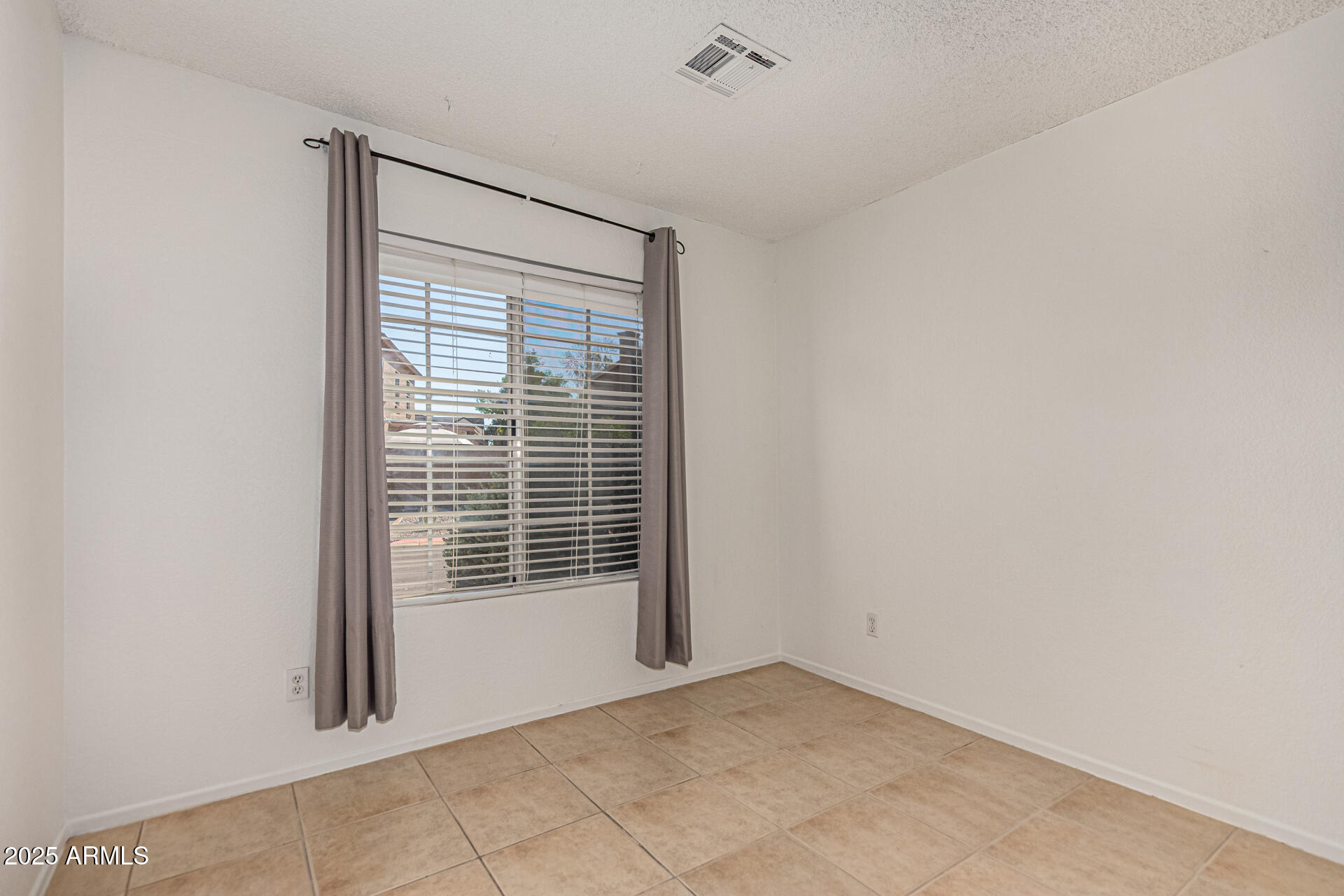 1822 S 39th Street Property Photo 21