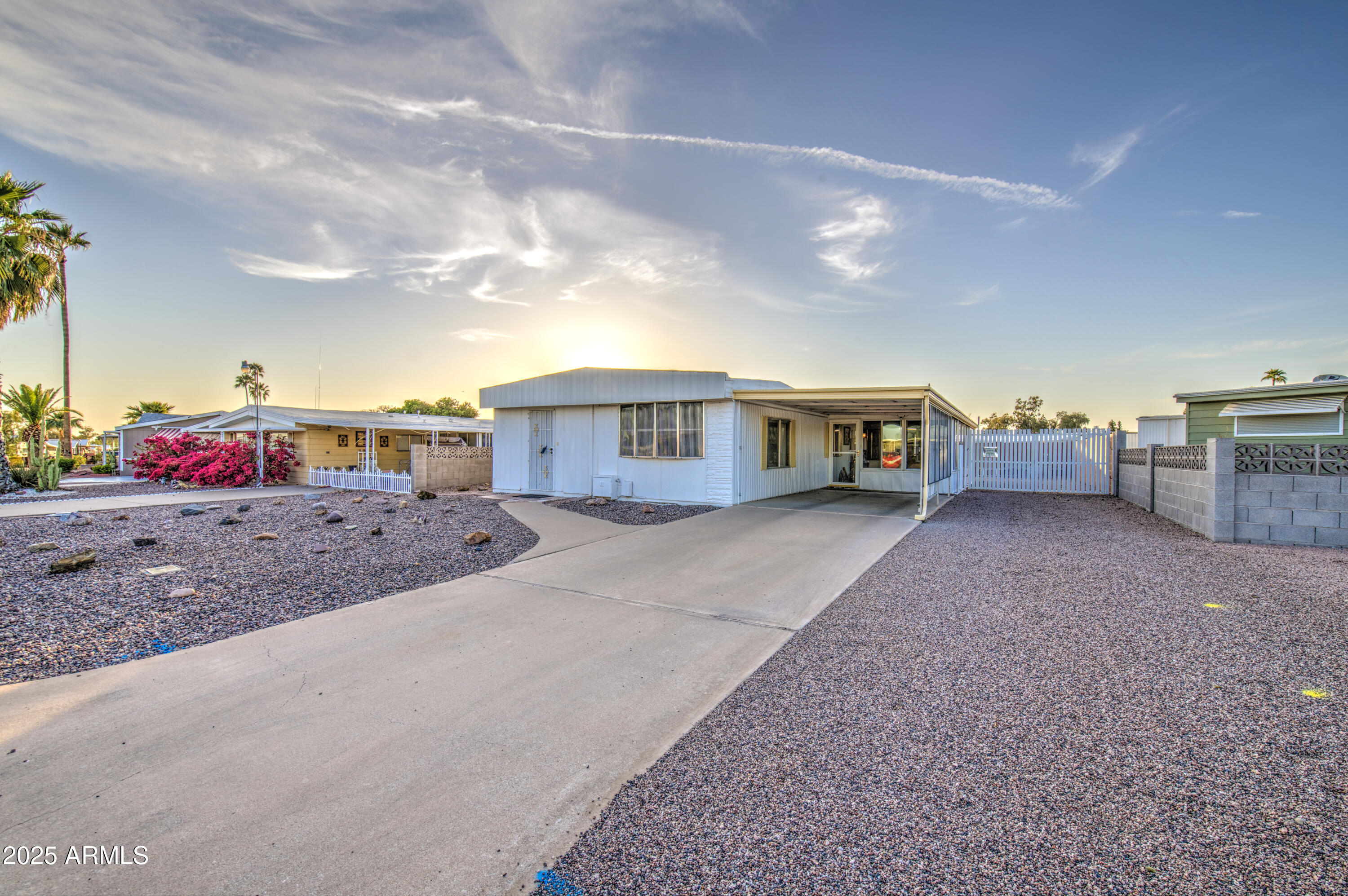 7318 E Arbor Avenue Property Photo 2