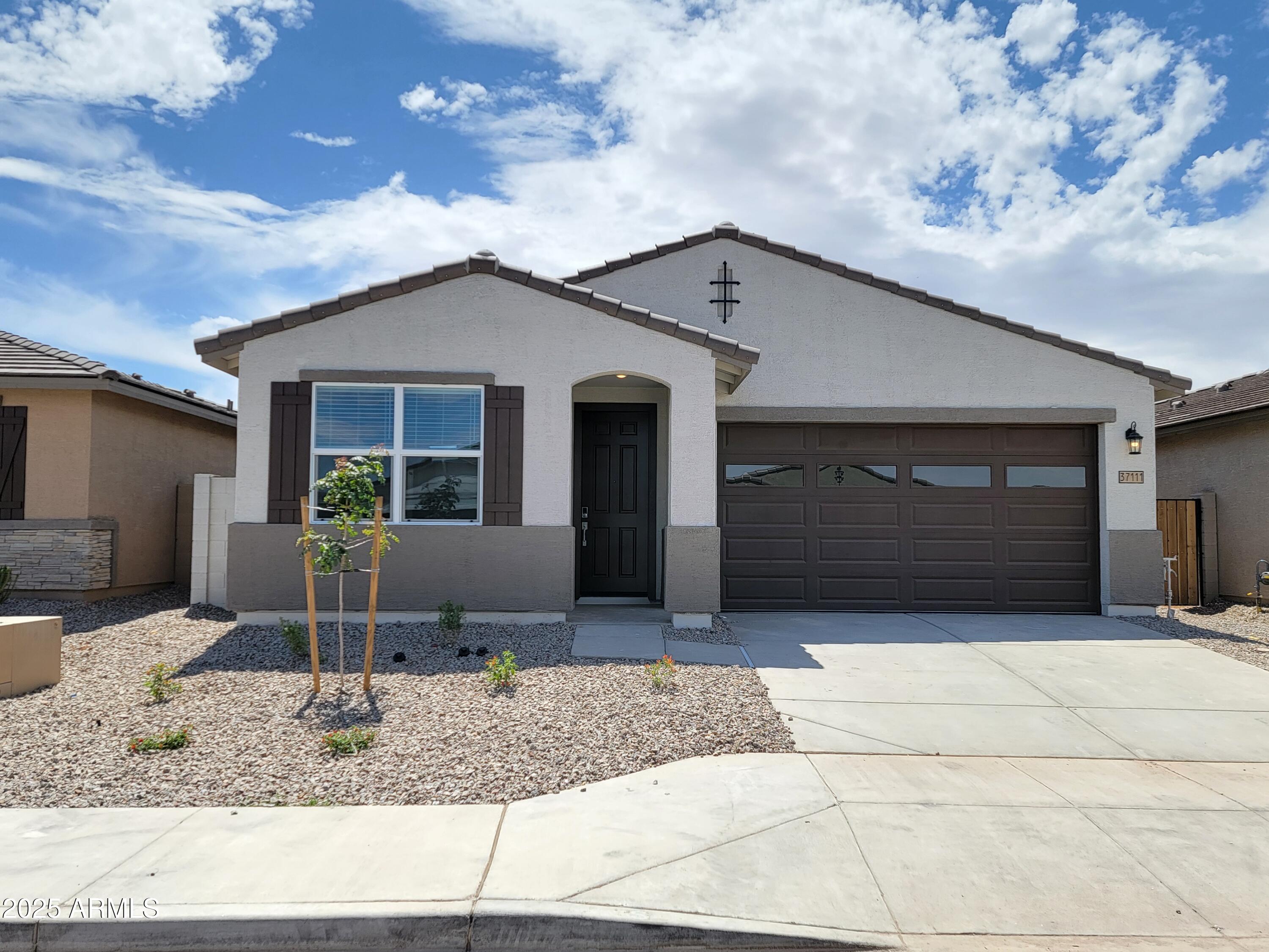 37111 W Prado Street Property Photo 1
