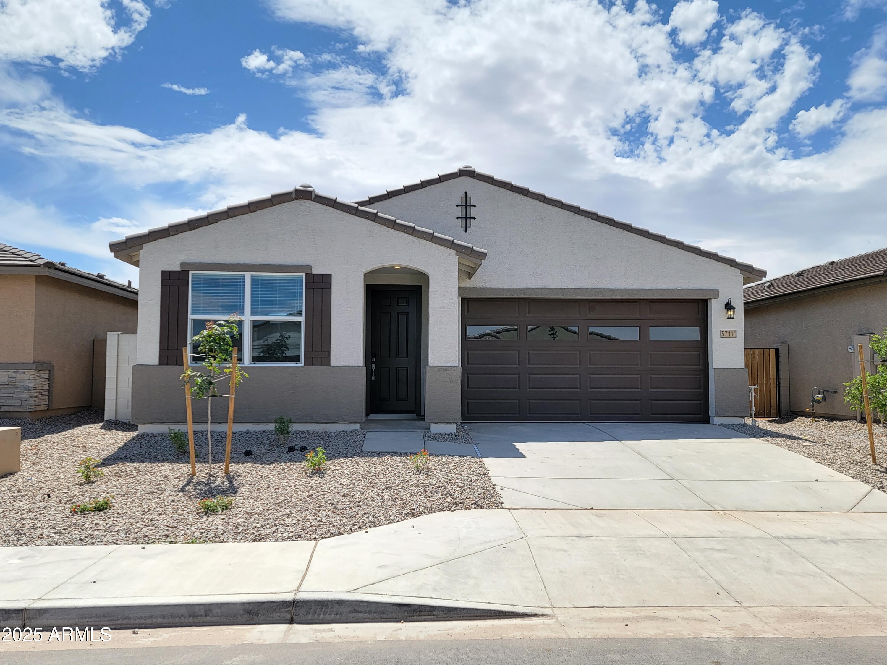 37111 W Prado Street Property Photo 2
