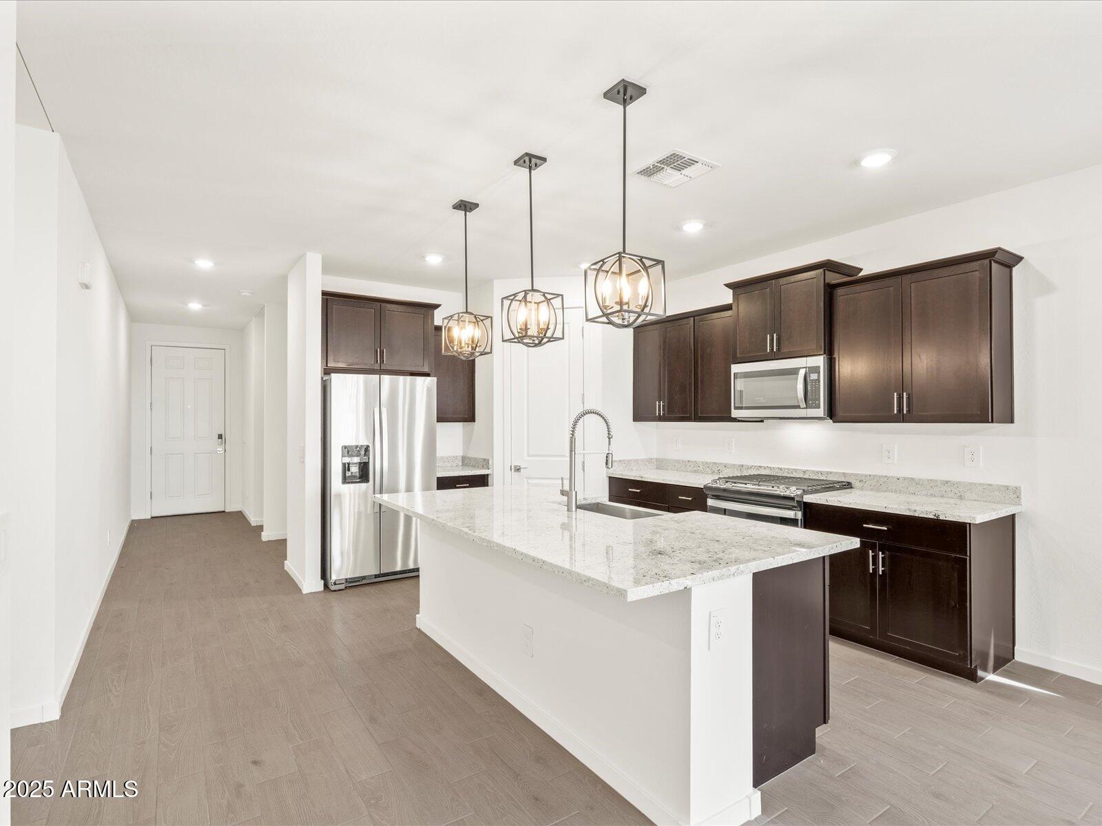 37111 W Prado Street Property Photo 8