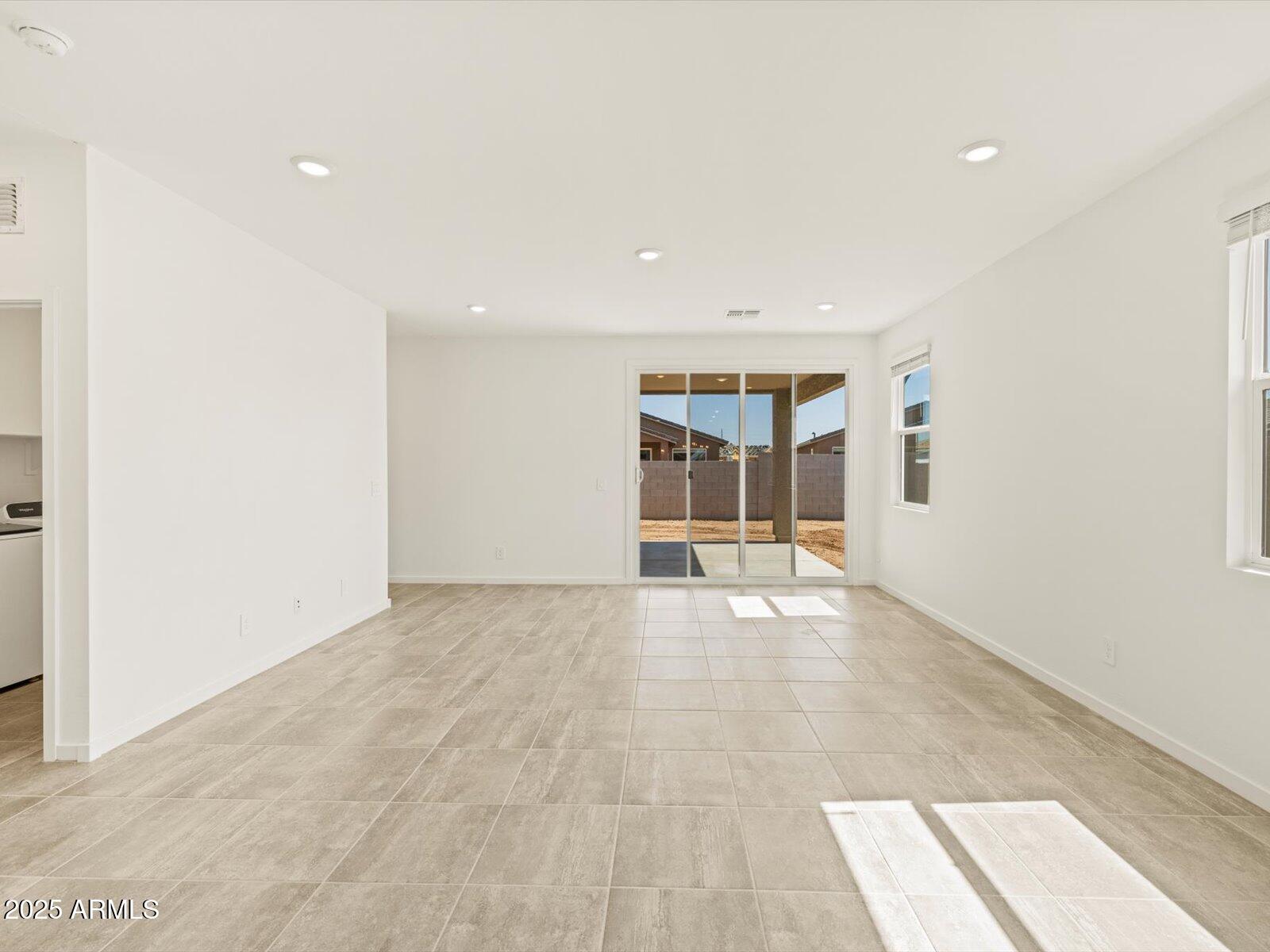 37112 W Prado Street Property Photo 4