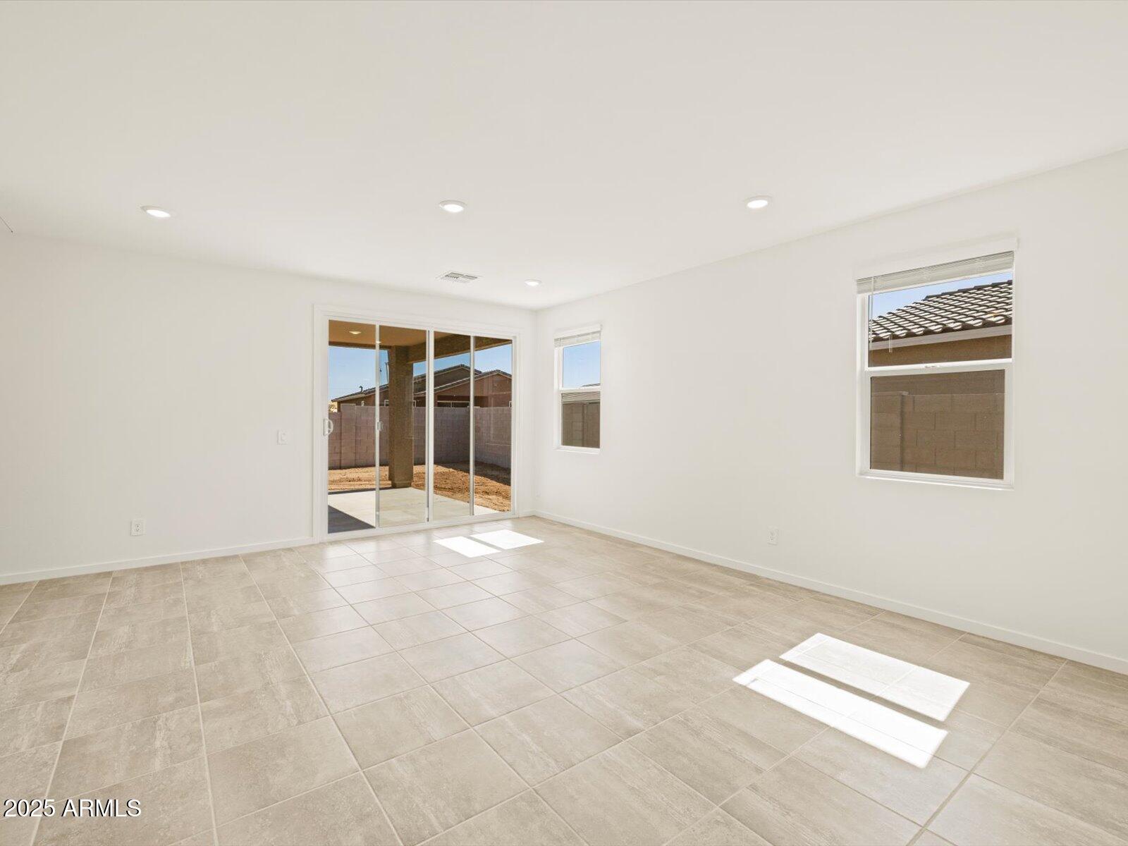 37112 W Prado Street Property Photo 5