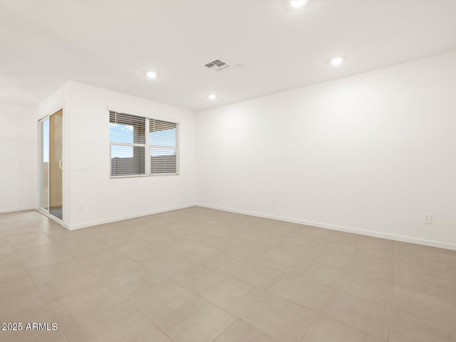 37140 W Prado Street Property Photo 31