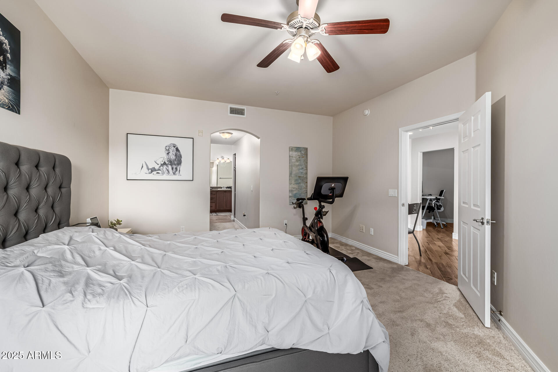 5350 E Deer Valley Drive Property Photo 13