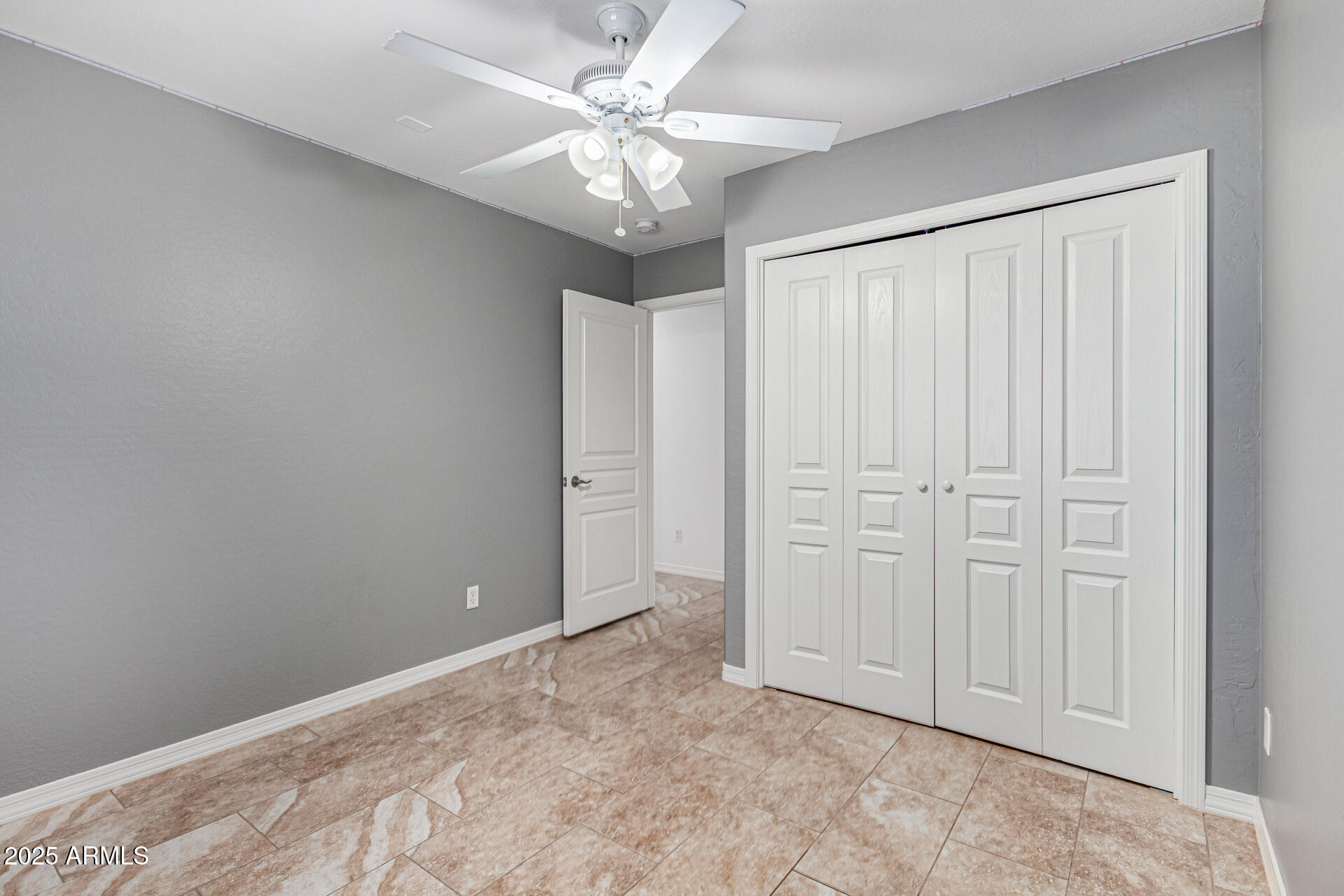 2805 E Desert Rose Trail Property Photo 25