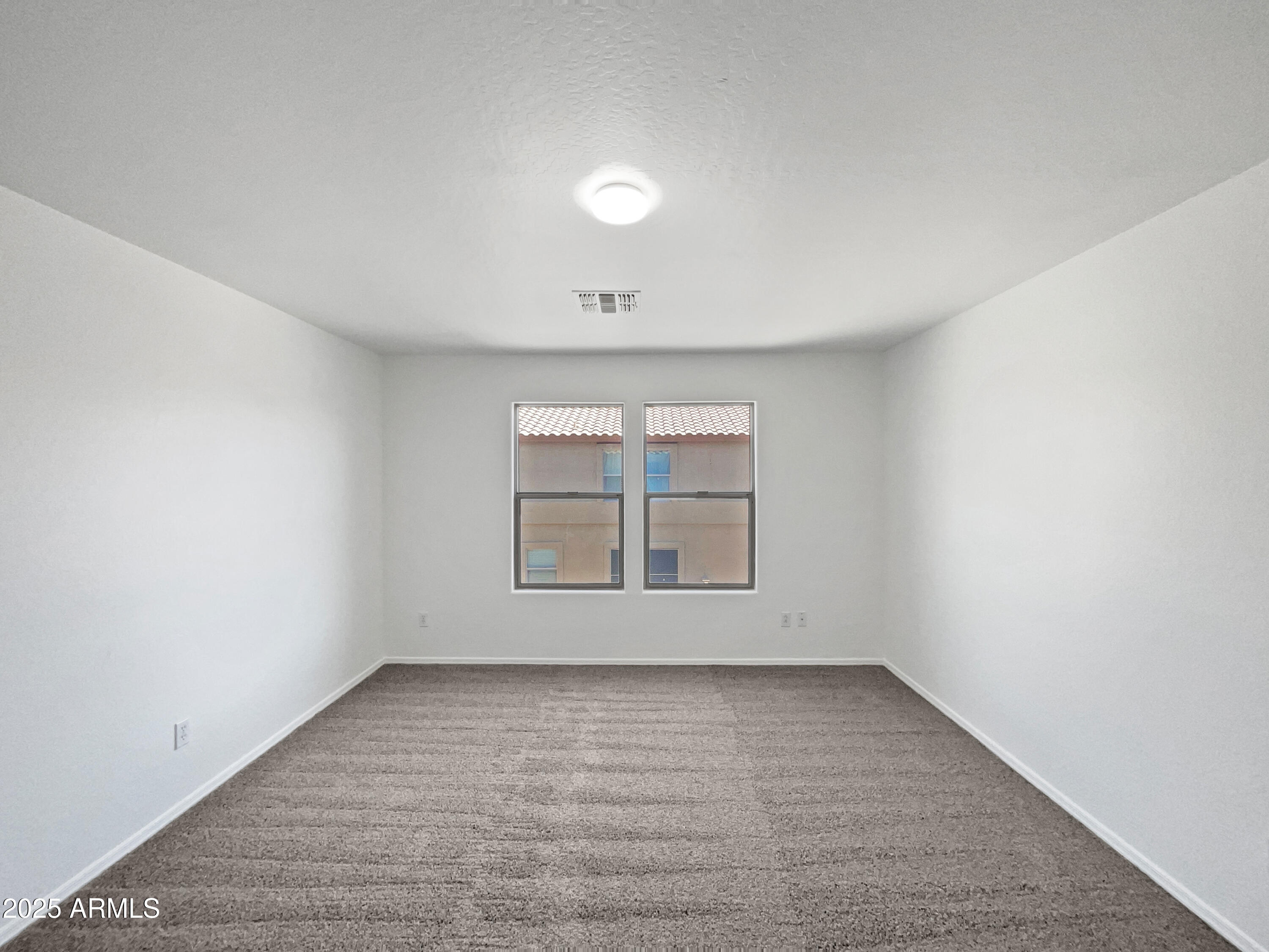 3201 W Saint Catherine Avenue Property Photo 5