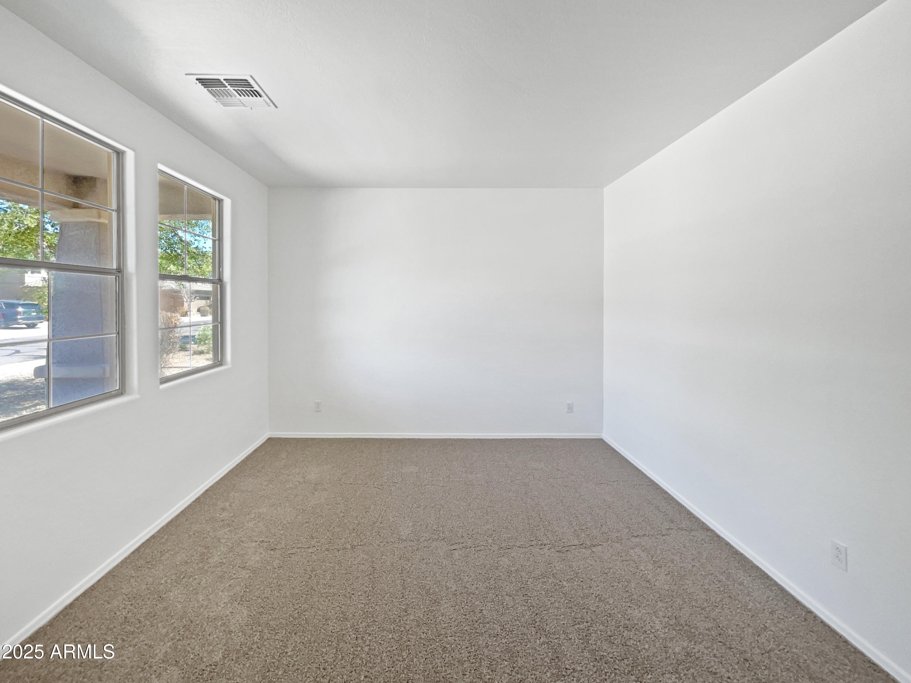 3201 W Saint Catherine Avenue Property Photo 10