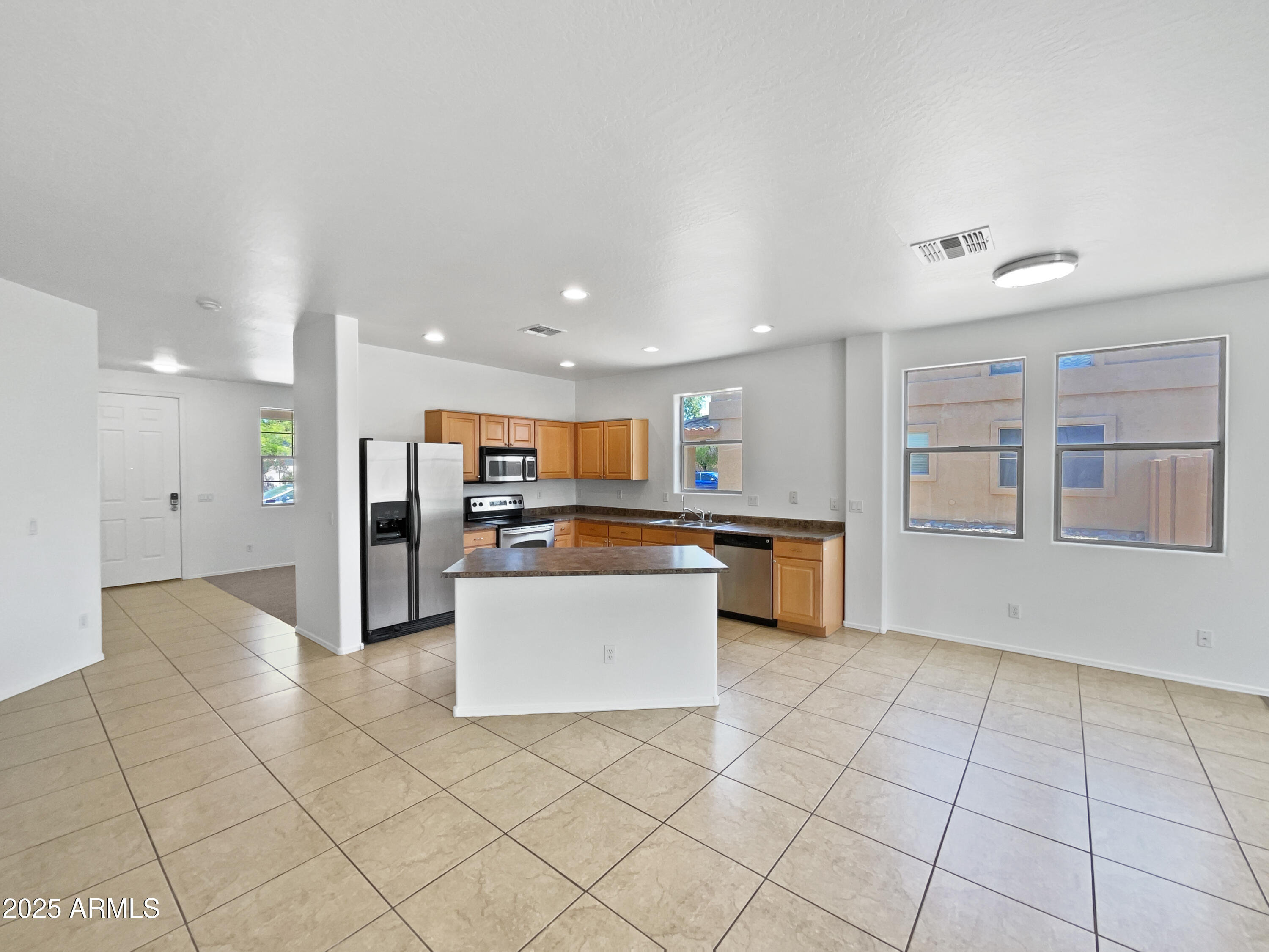 3201 W Saint Catherine Avenue Property Photo 11