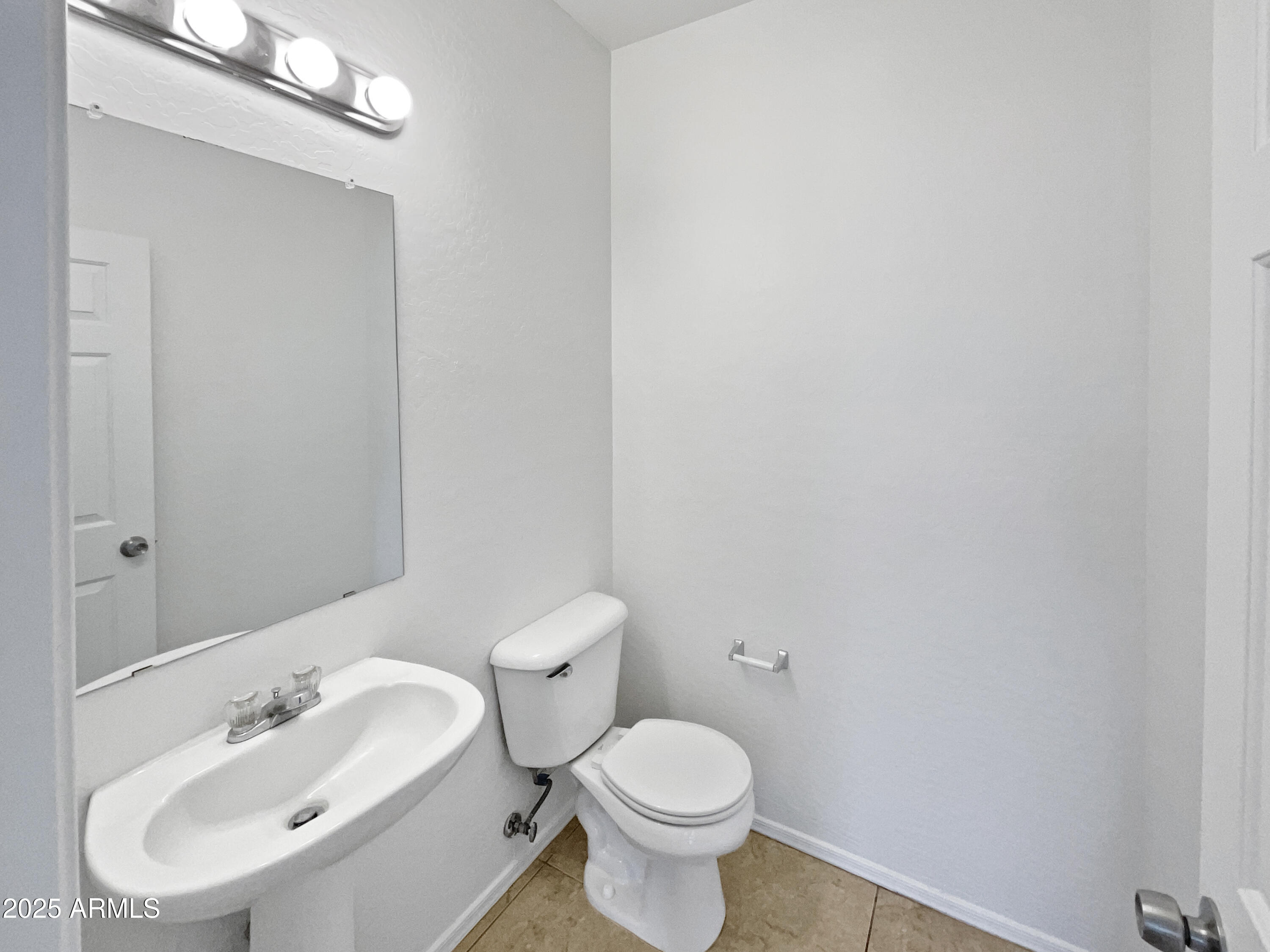 3201 W Saint Catherine Avenue Property Photo 12