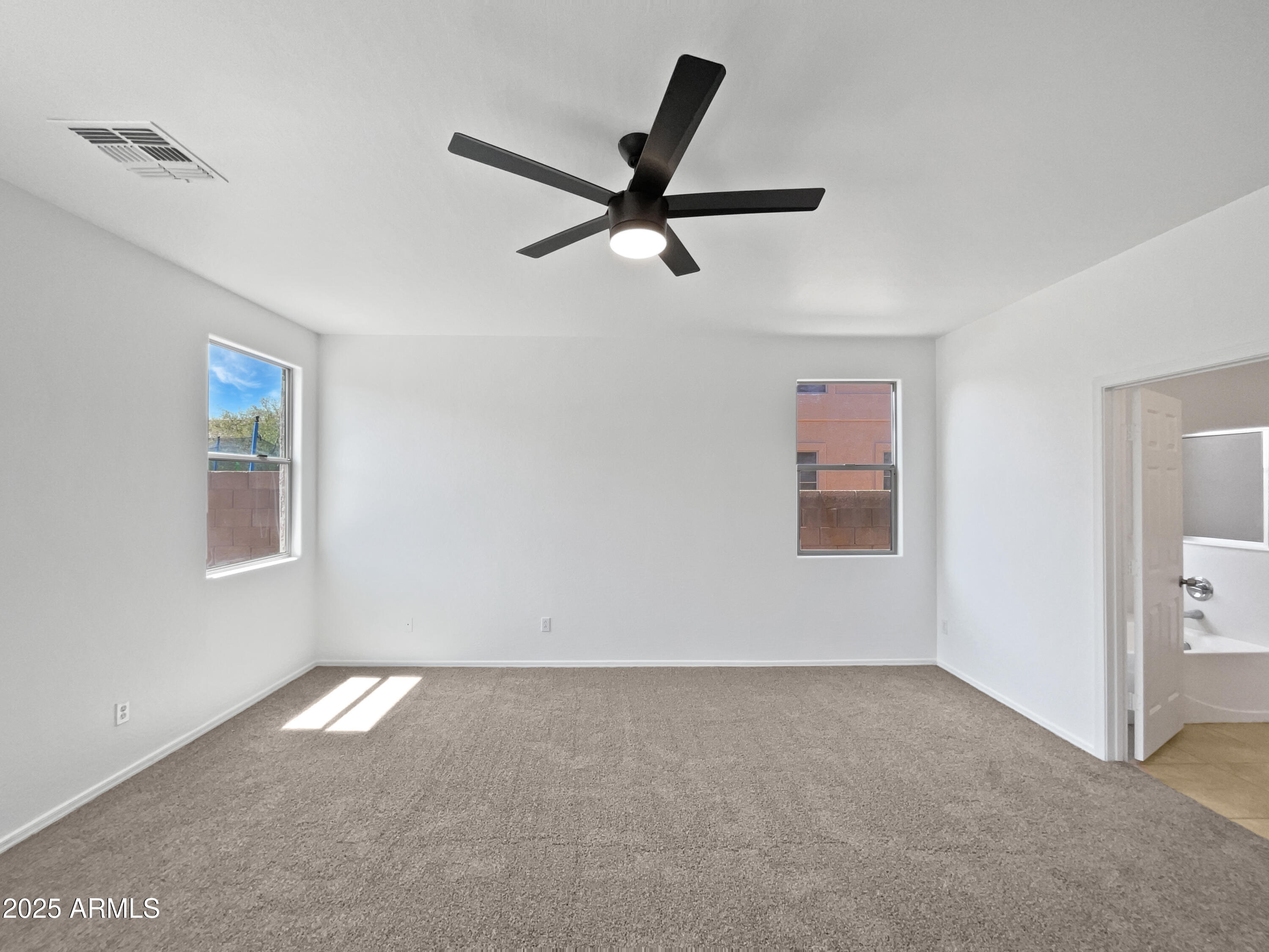 3201 W Saint Catherine Avenue Property Photo 13