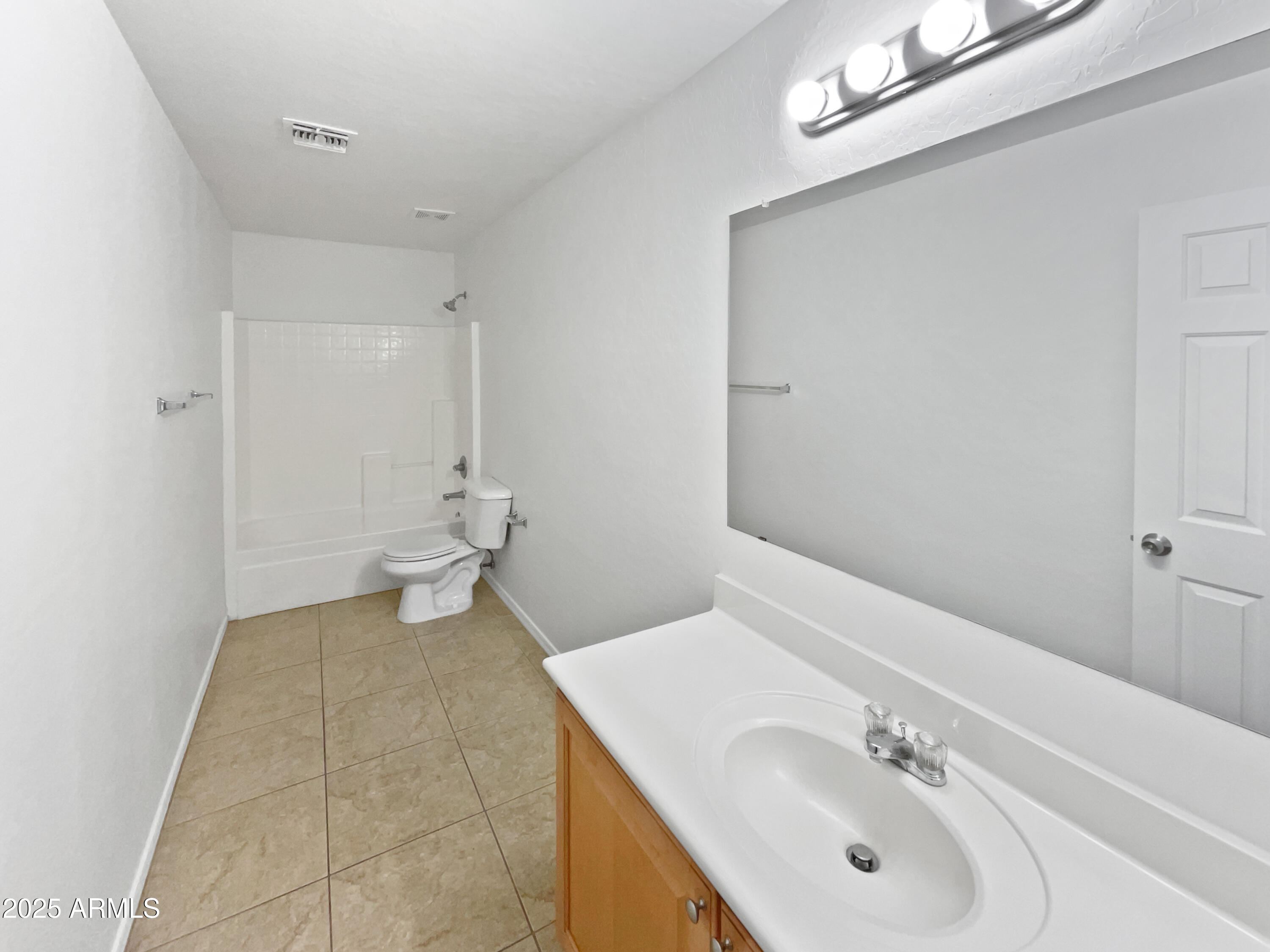 3201 W Saint Catherine Avenue Property Photo 20