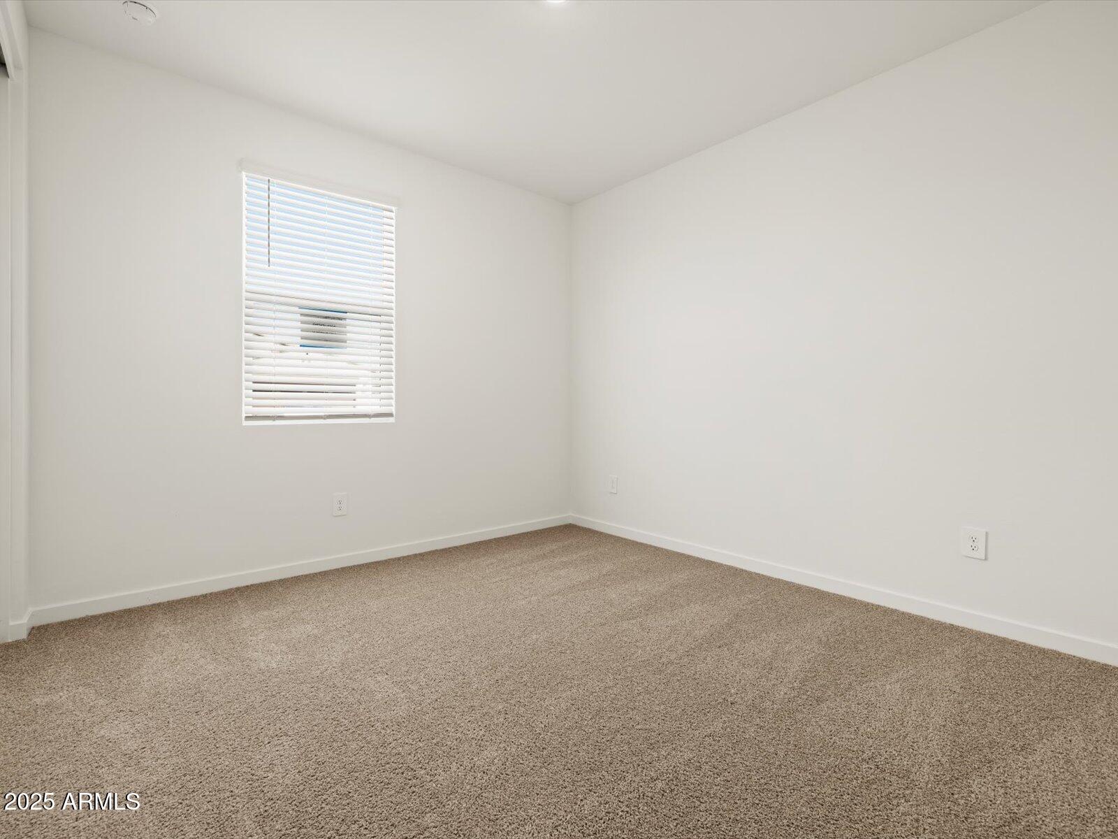 37341 W San Clemente Street Property Photo 4