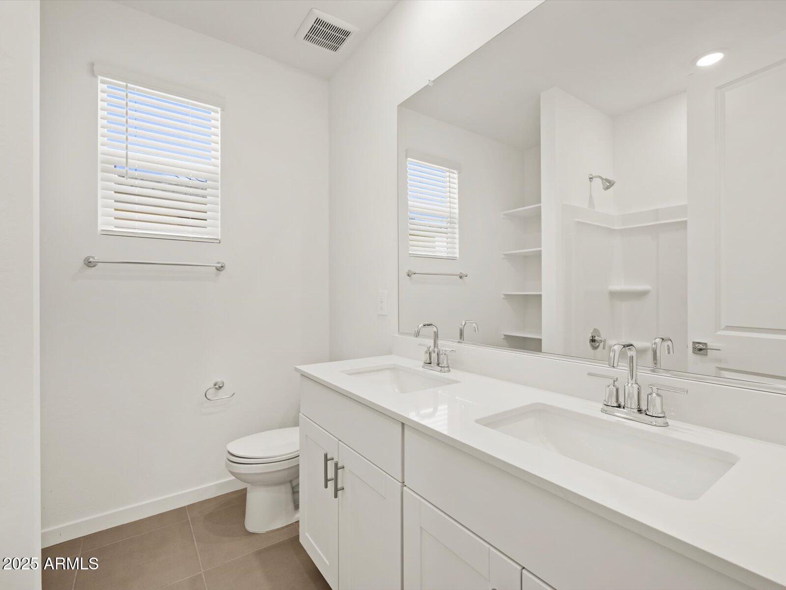 37341 W San Clemente Street Property Photo 6