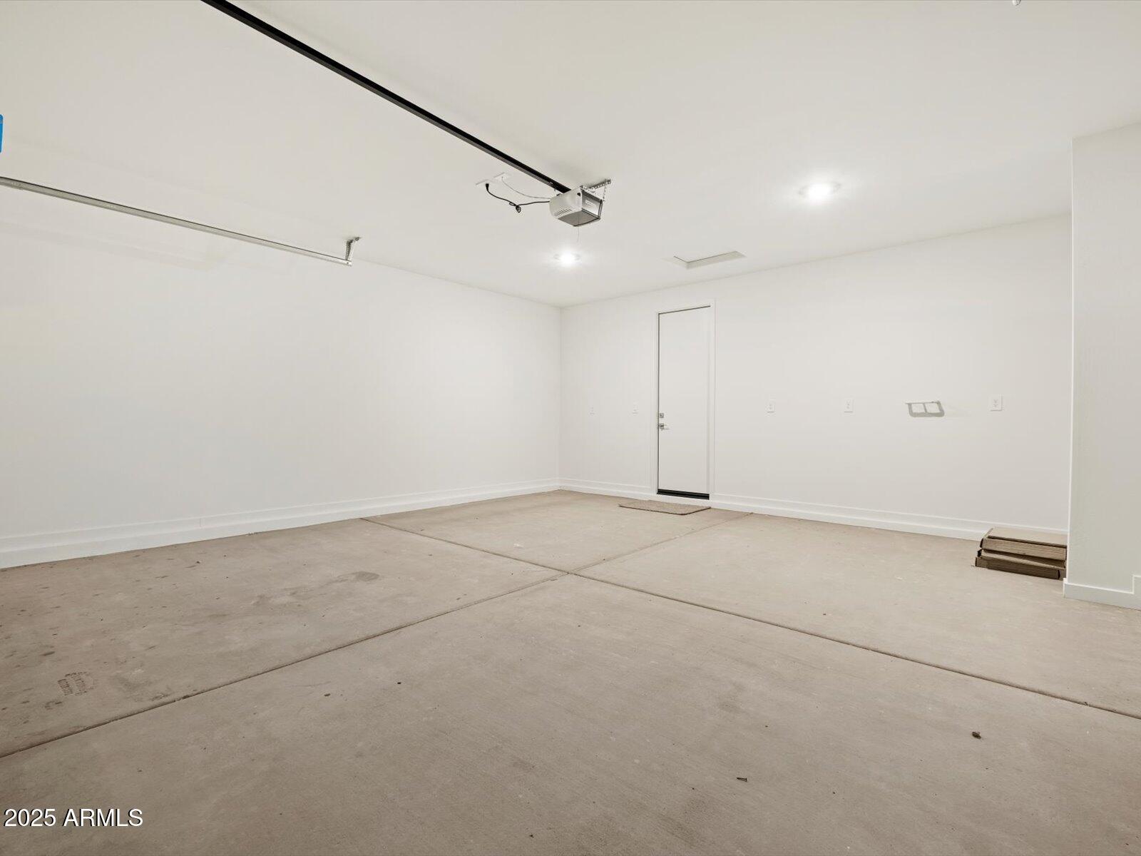 37341 W San Clemente Street Property Photo 12