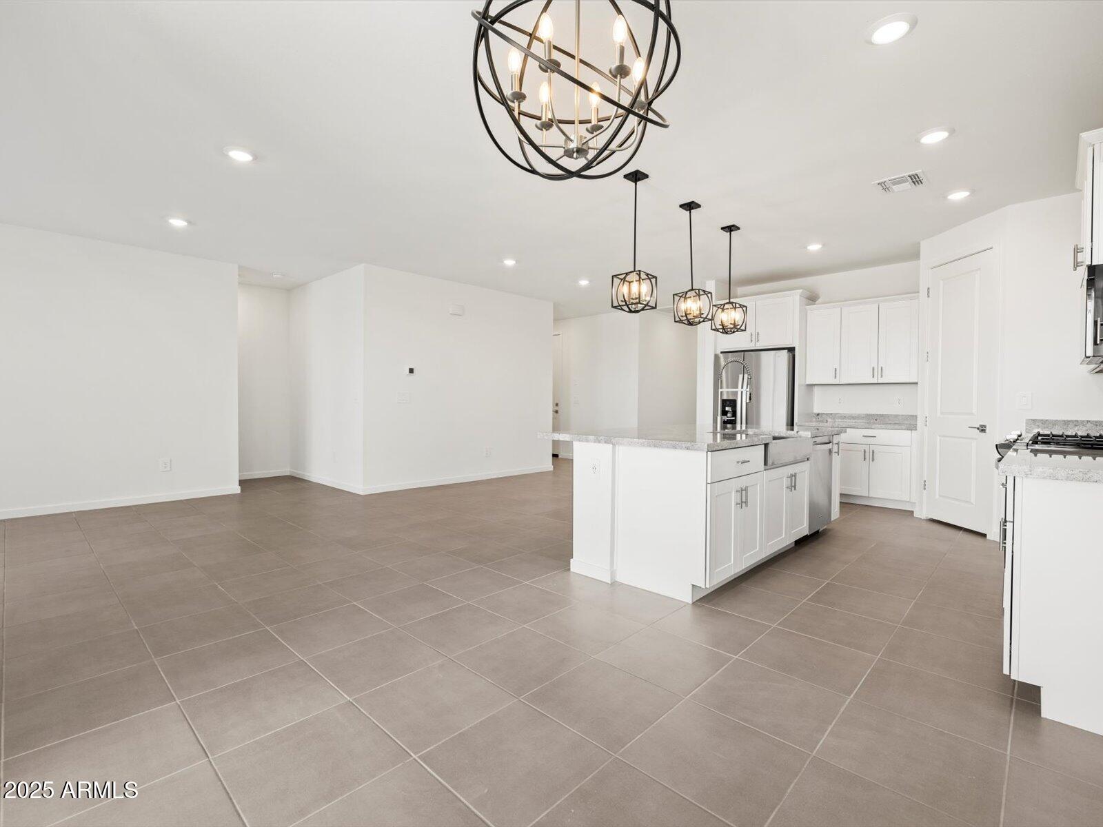 37341 W San Clemente Street Property Photo 24