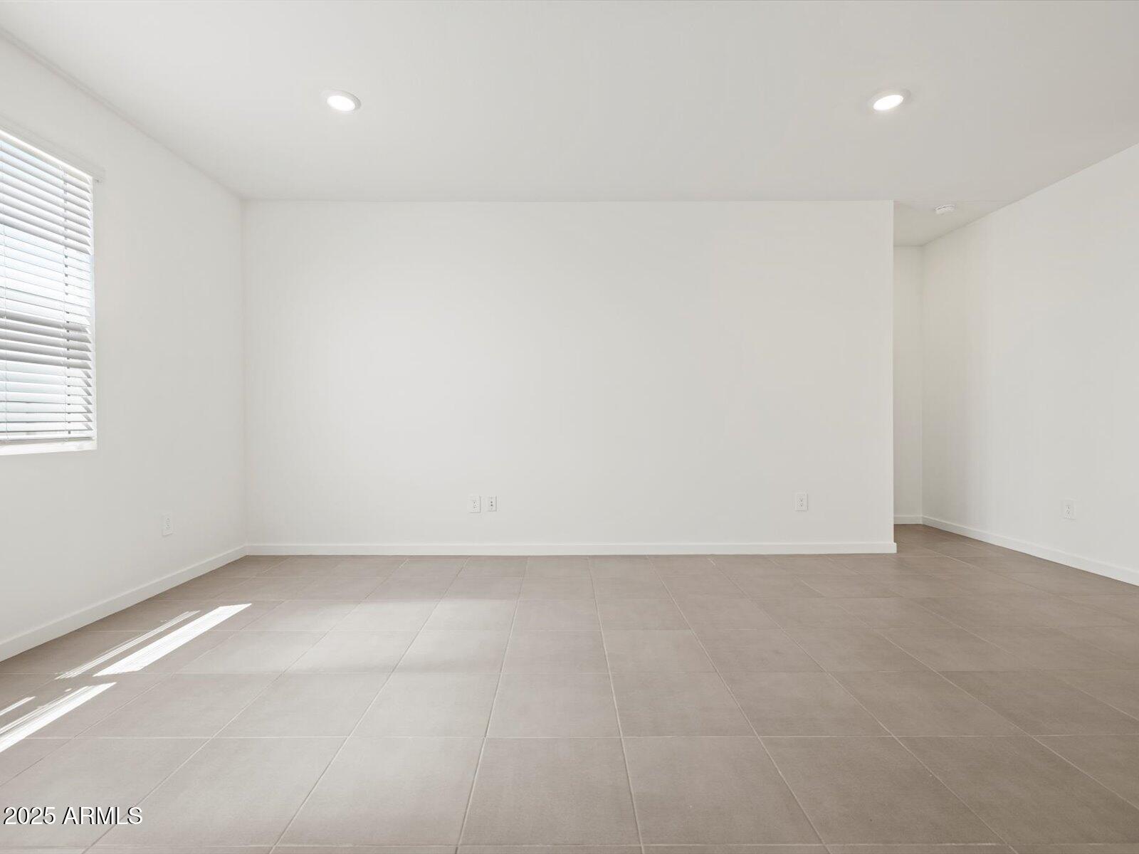 37341 W San Clemente Street Property Photo 26