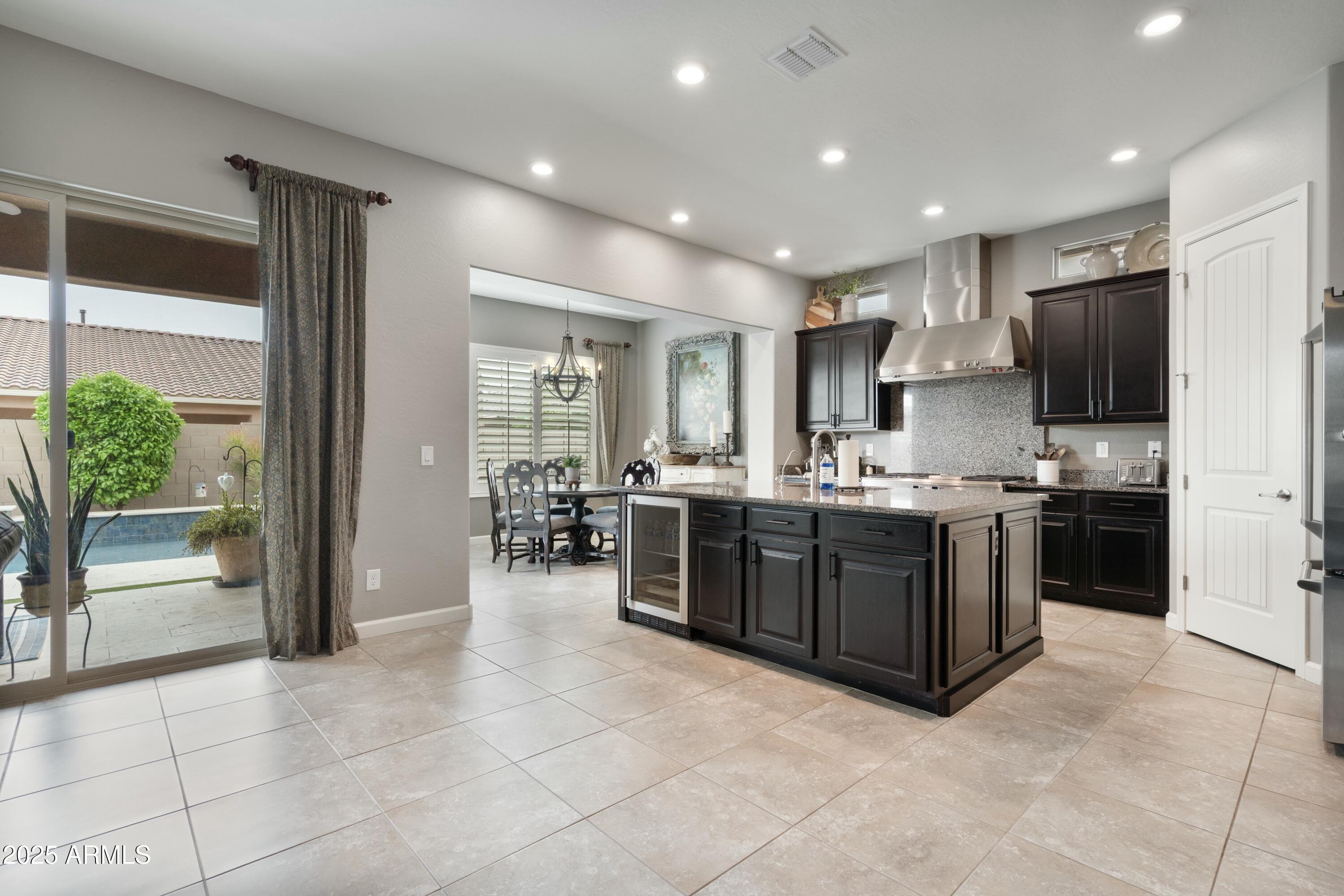 3529 E Desert Broom Drive Property Photo 4