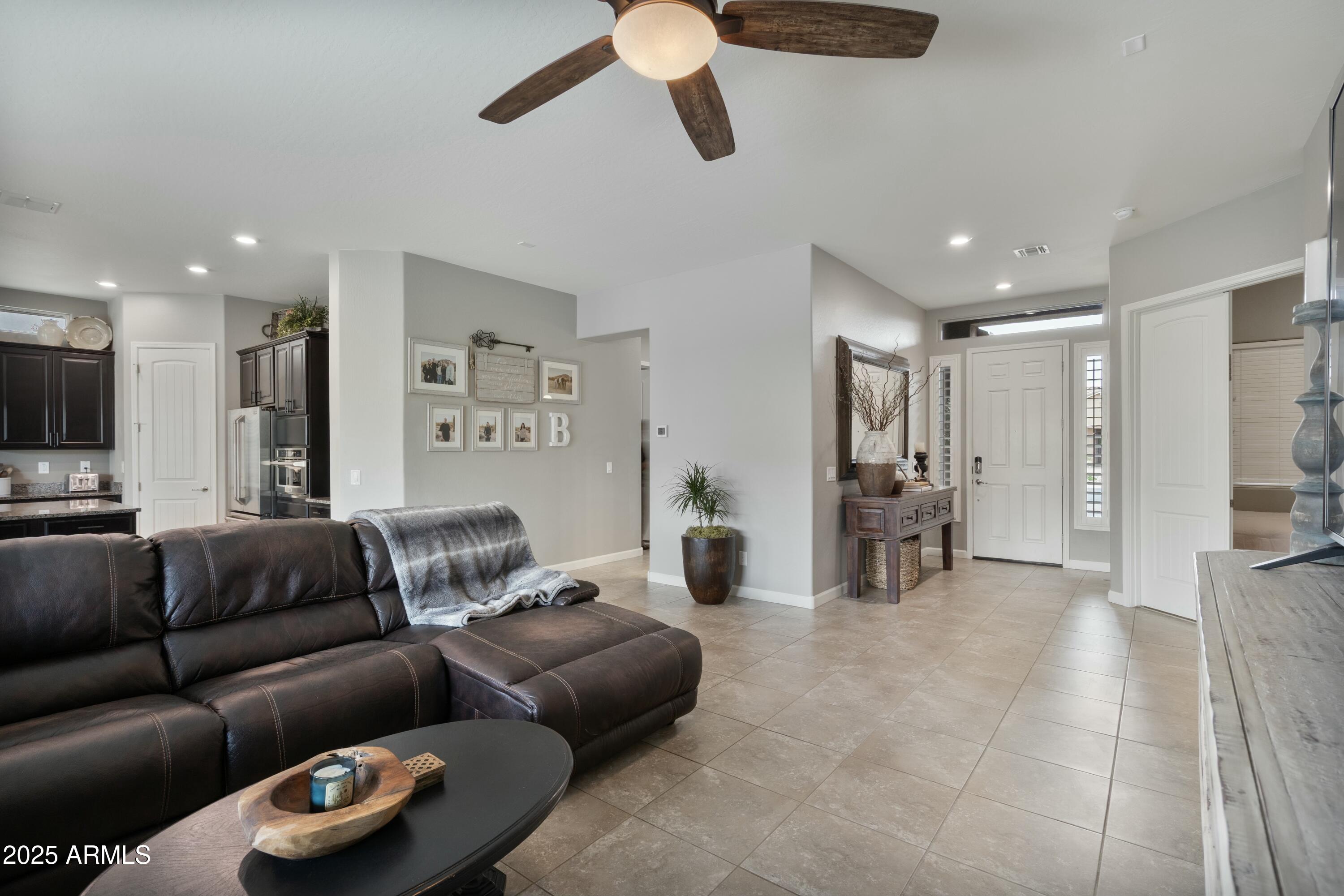 3529 E Desert Broom Drive Property Photo 17