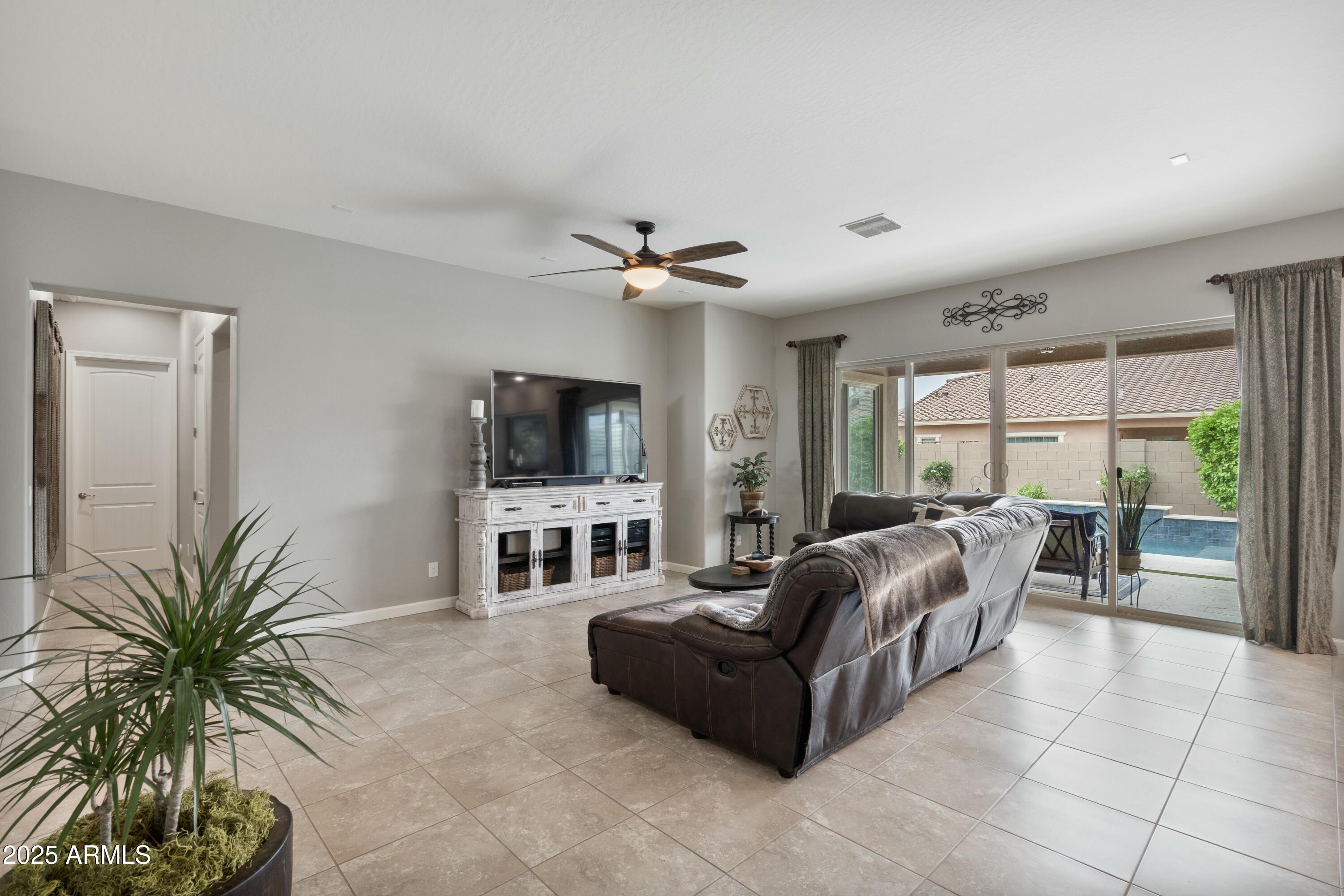 3529 E Desert Broom Drive Property Photo 20