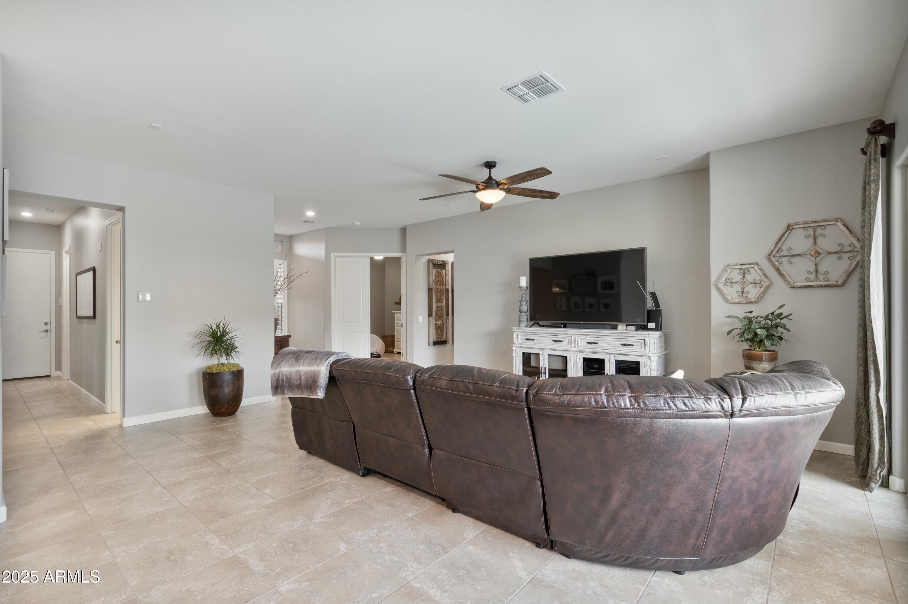 3529 E Desert Broom Drive Property Photo 21