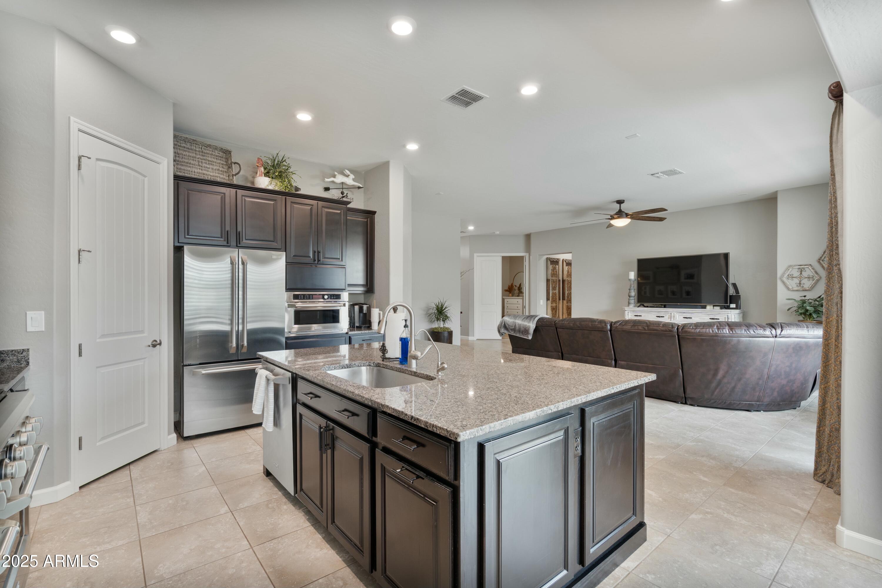 3529 E Desert Broom Drive Property Photo 28