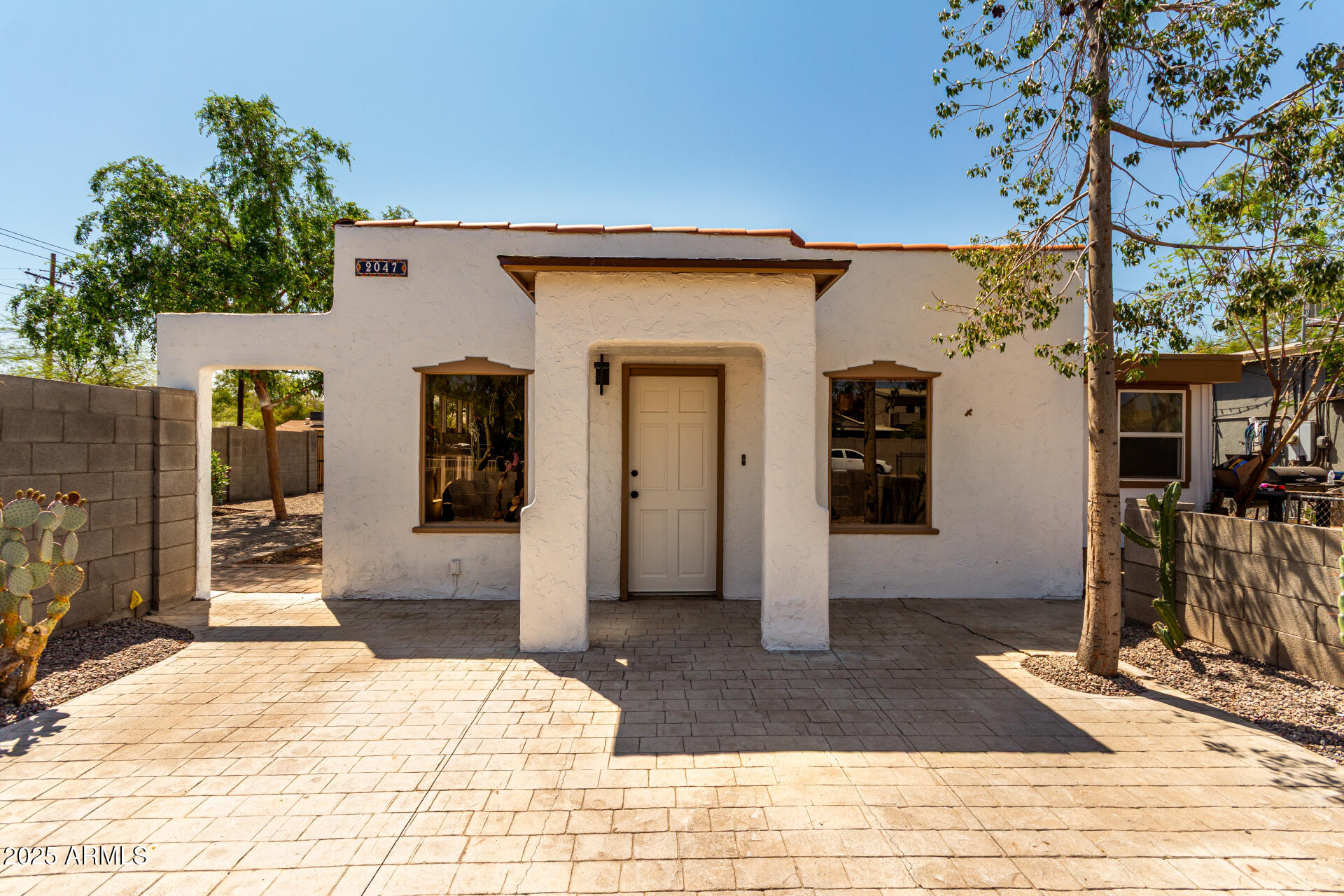 2047 E Virginia Avenue Property Photo 7
