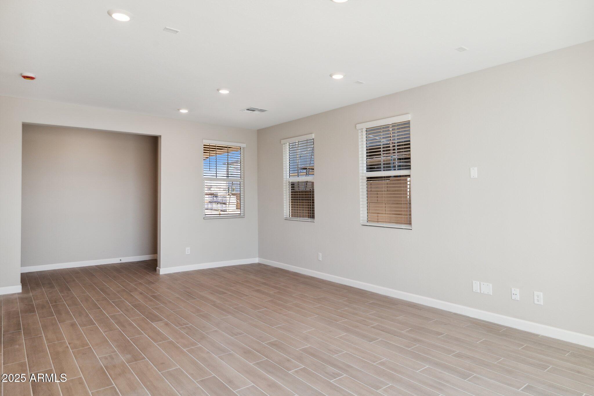 5820 E Covey Lane Property Photo 4