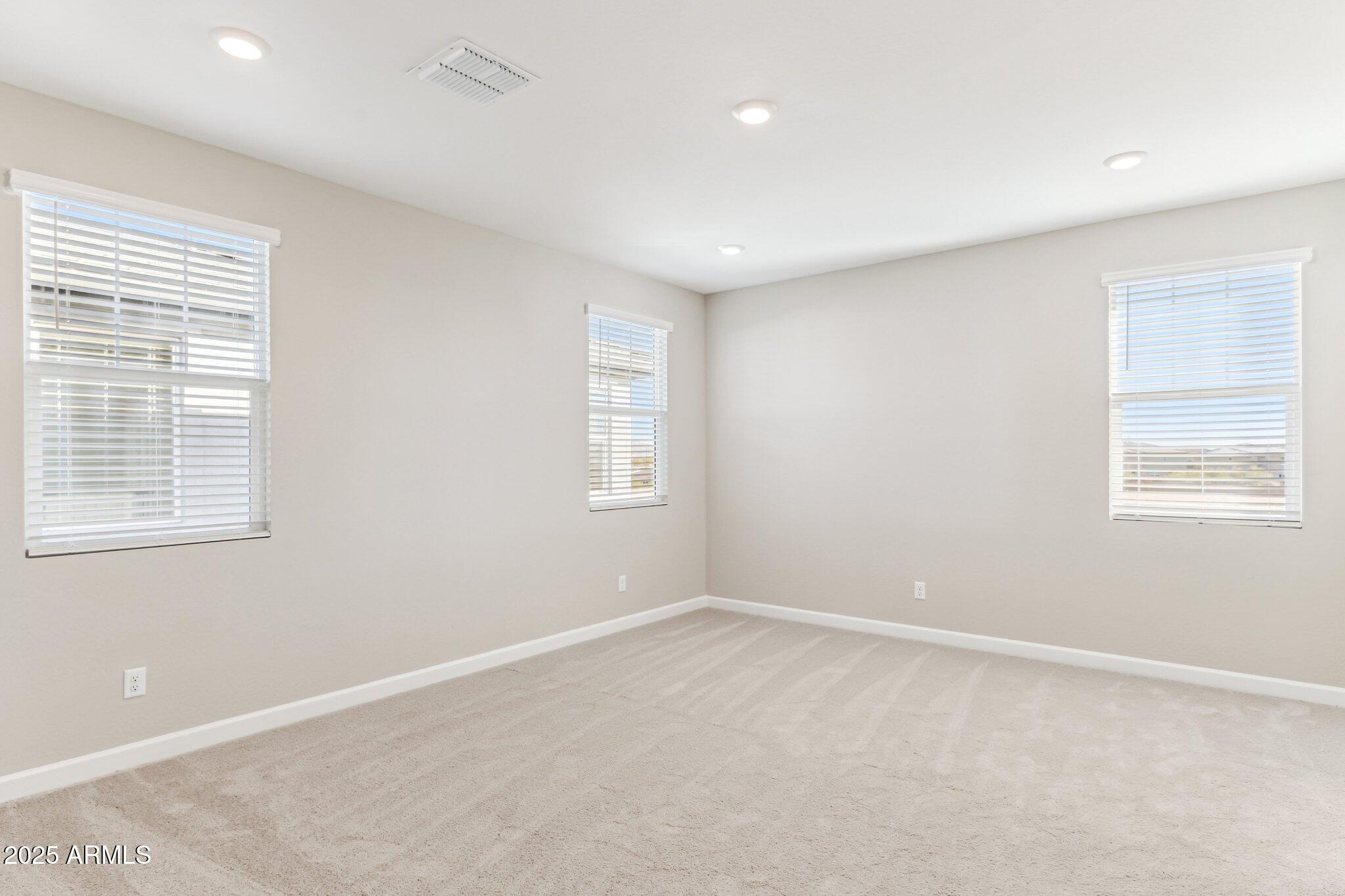 5852 E Covey Lane Property Photo 8