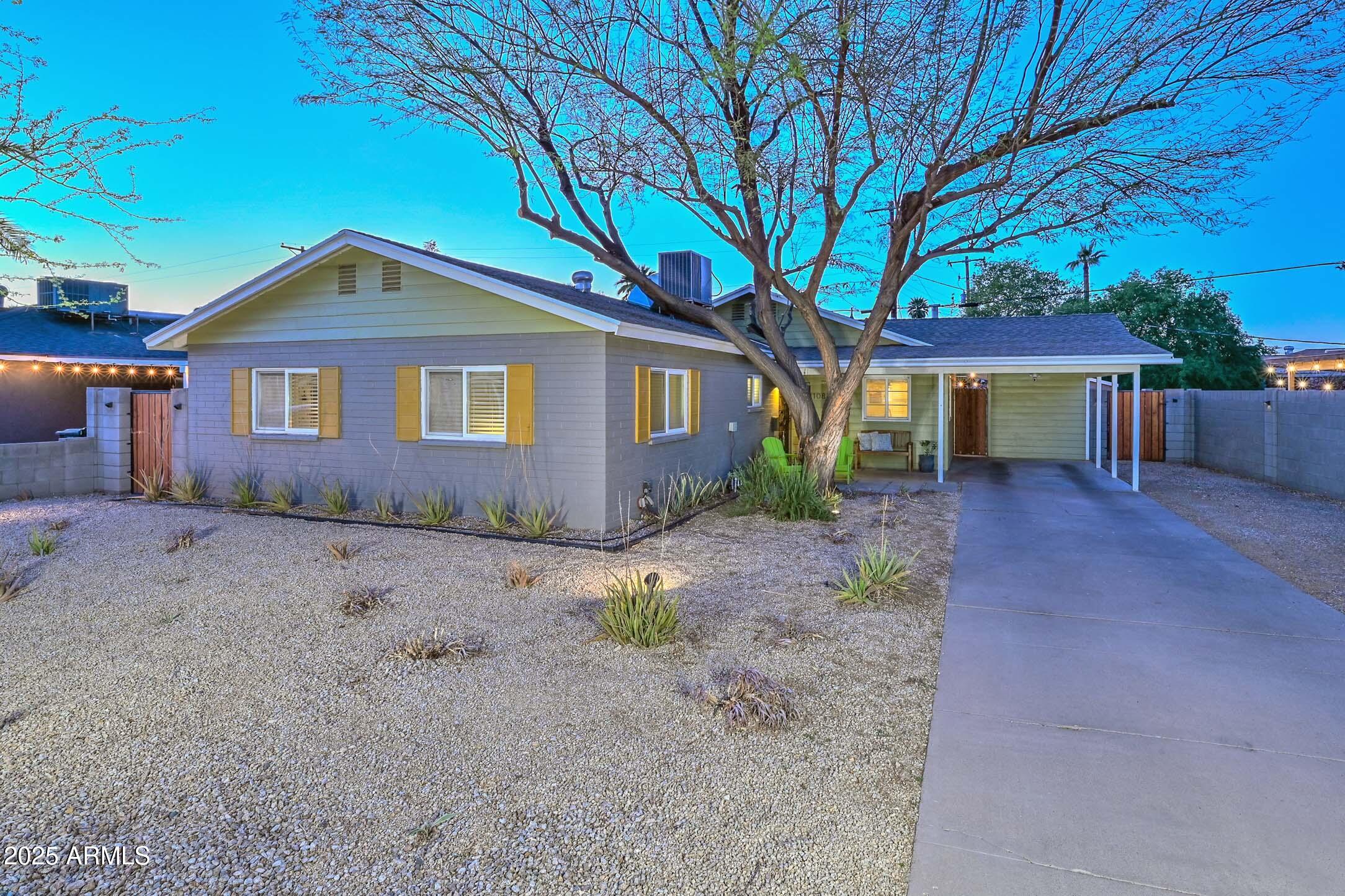 1108 W Campbell Avenue Property Photo 1