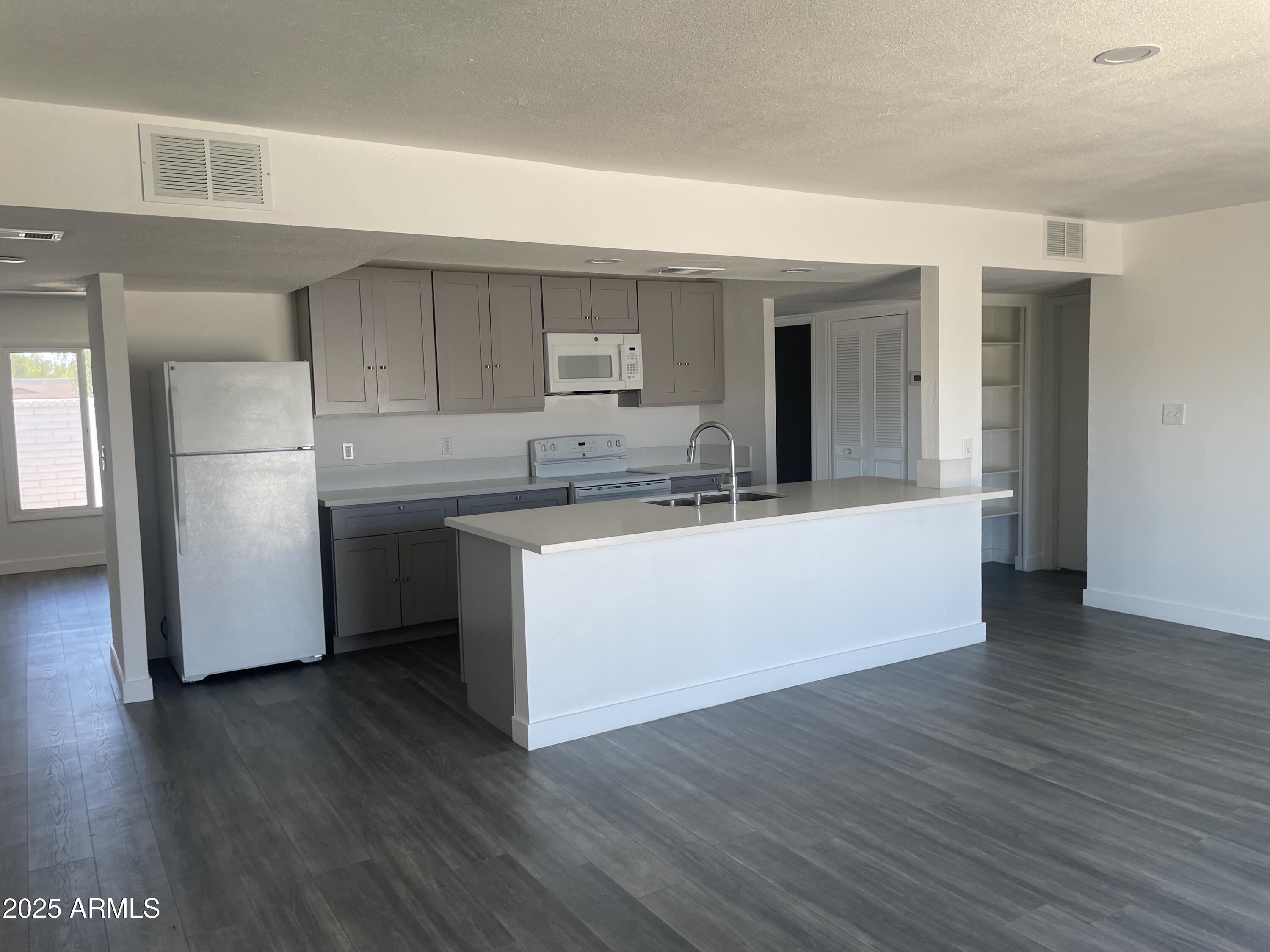 4210 W Solano Drive Property Photo 11