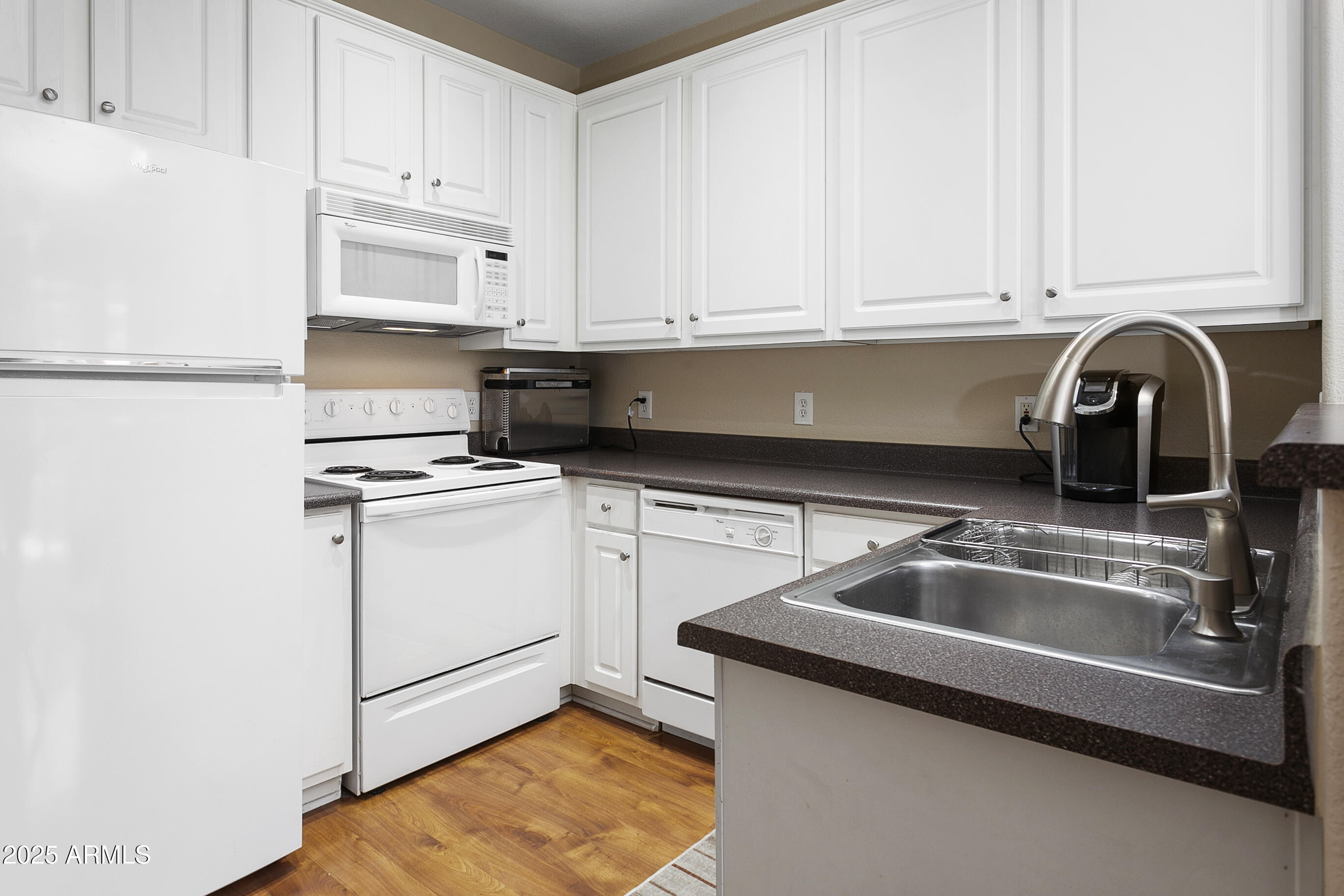 4455 E Paradise Village Parkway Property Photo 8