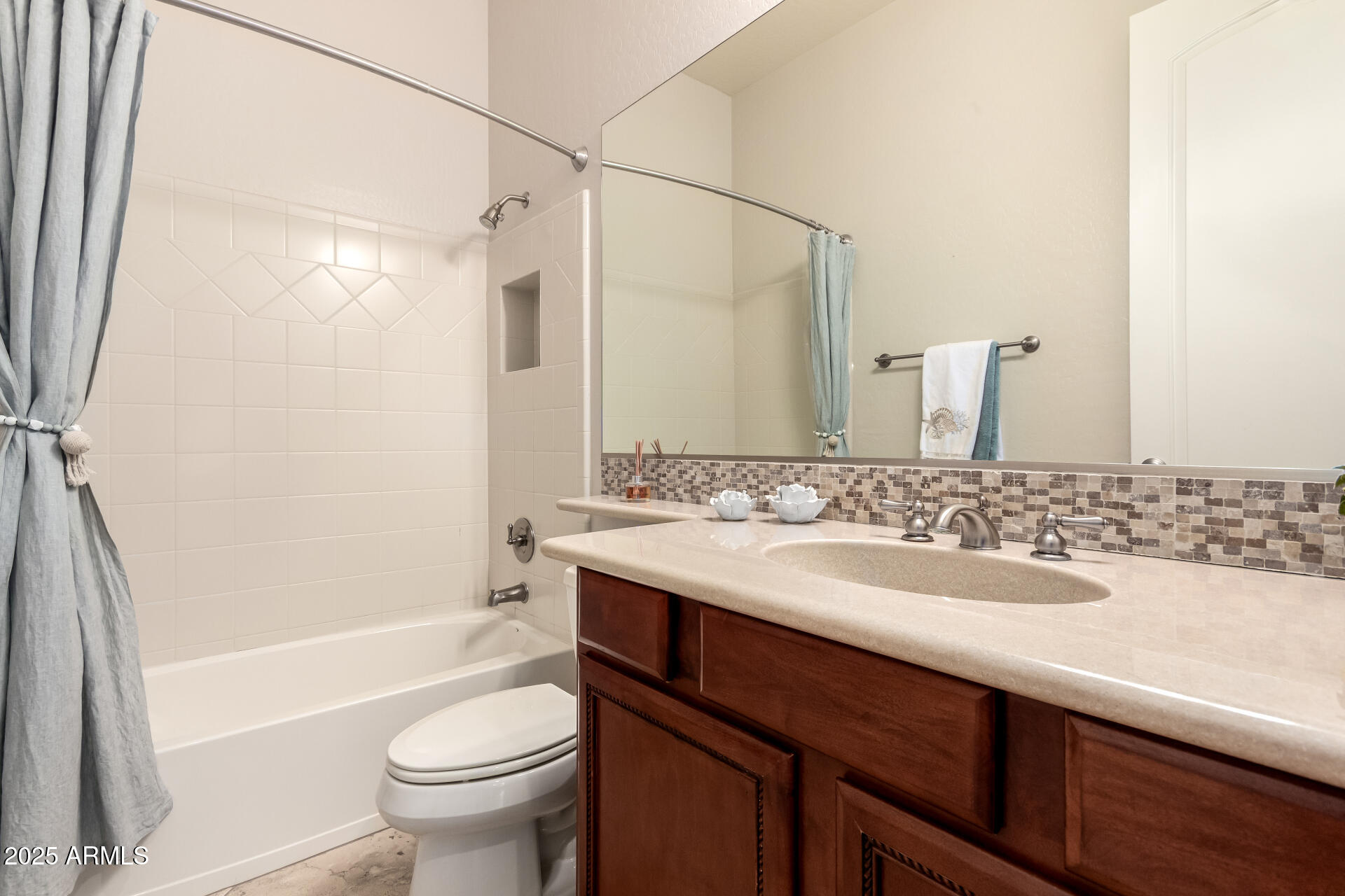 9747 S 182nd Drive Property Photo 35