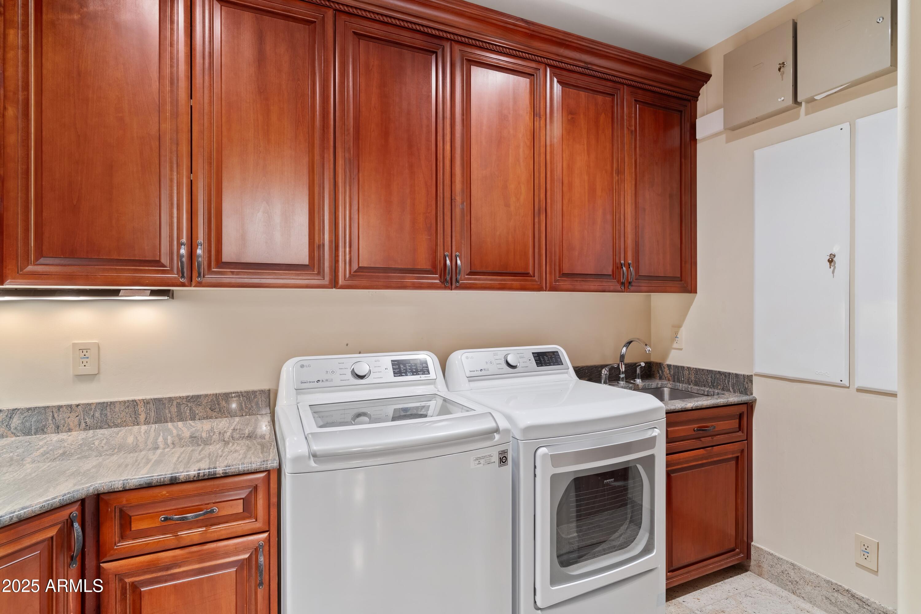 5518 N Quail Place Property Photo 42