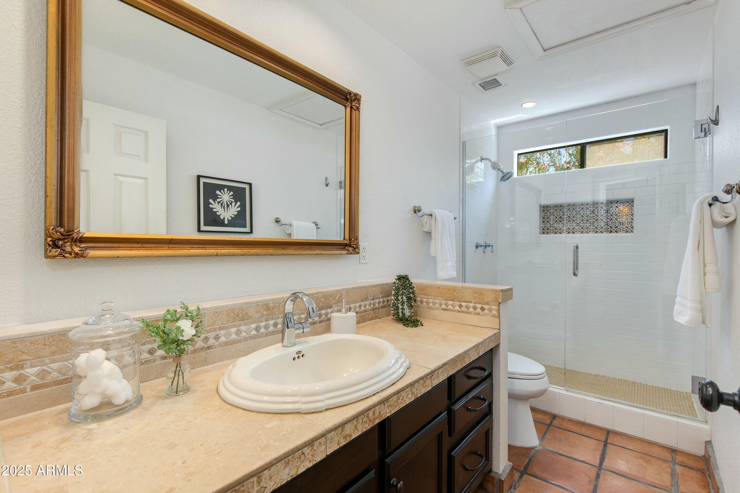 10545 E Mission Lane Property Photo 14