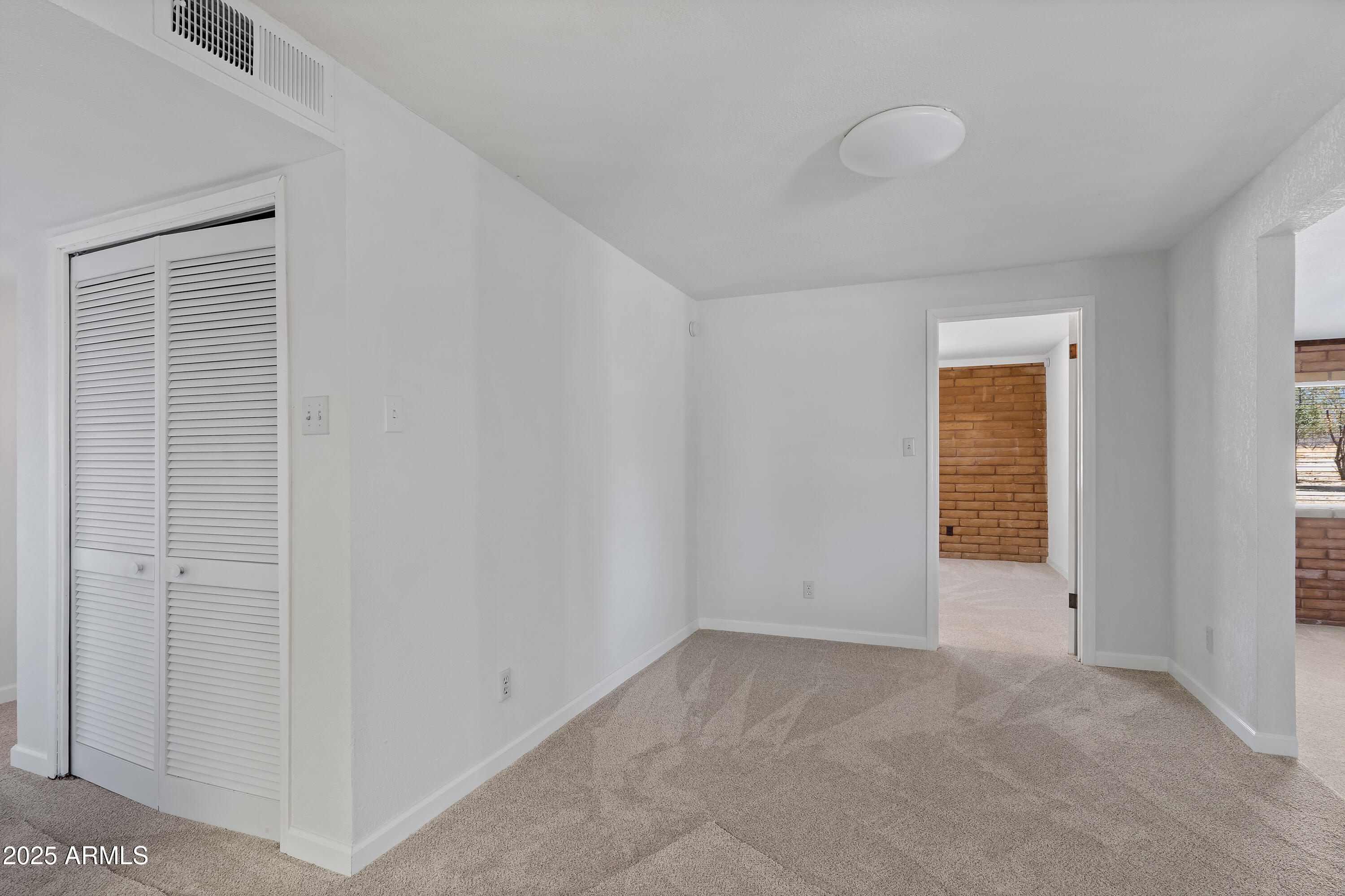 5048 E Bevers Street Property Photo 23