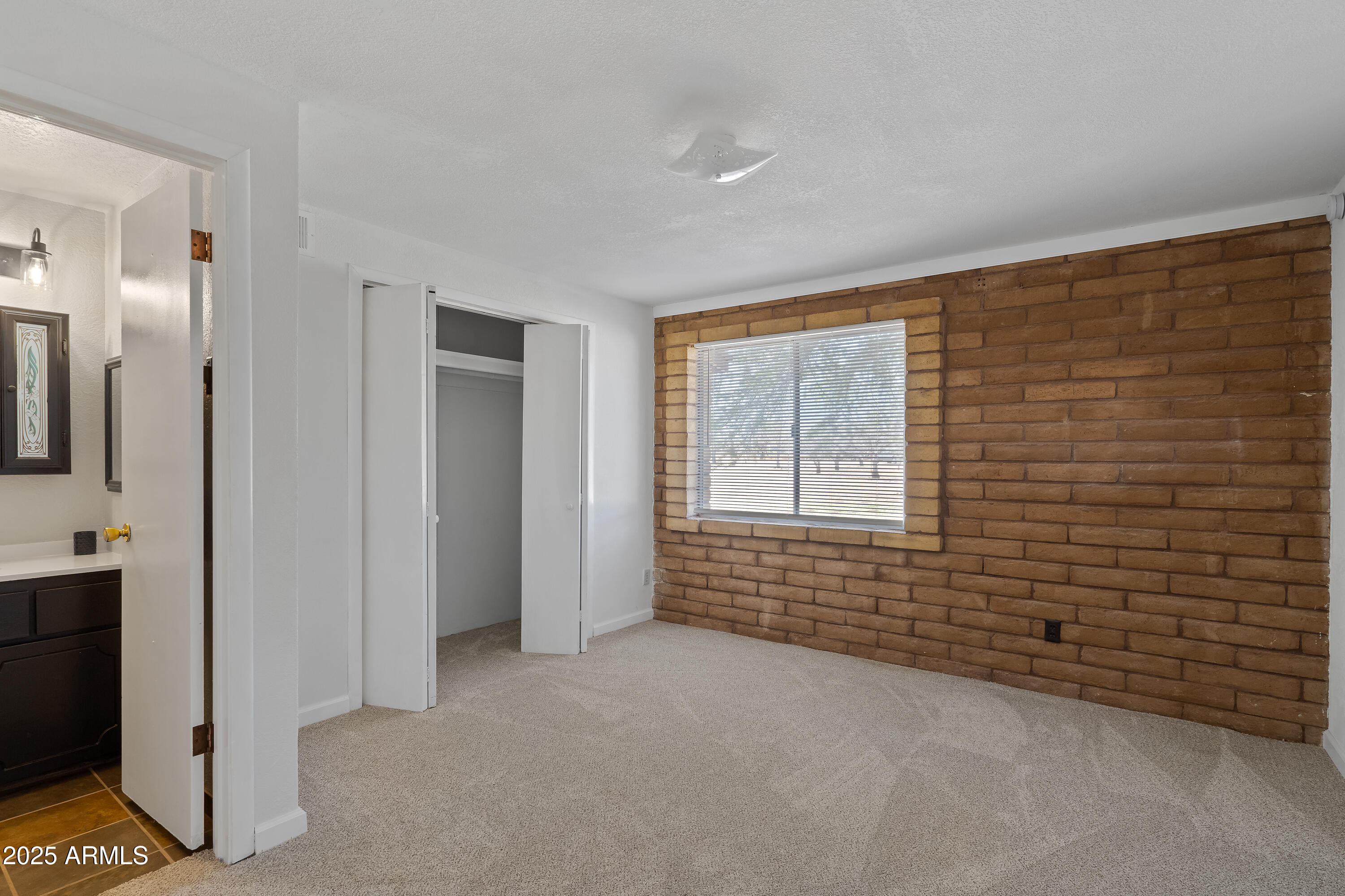 5048 E Bevers Street Property Photo 24