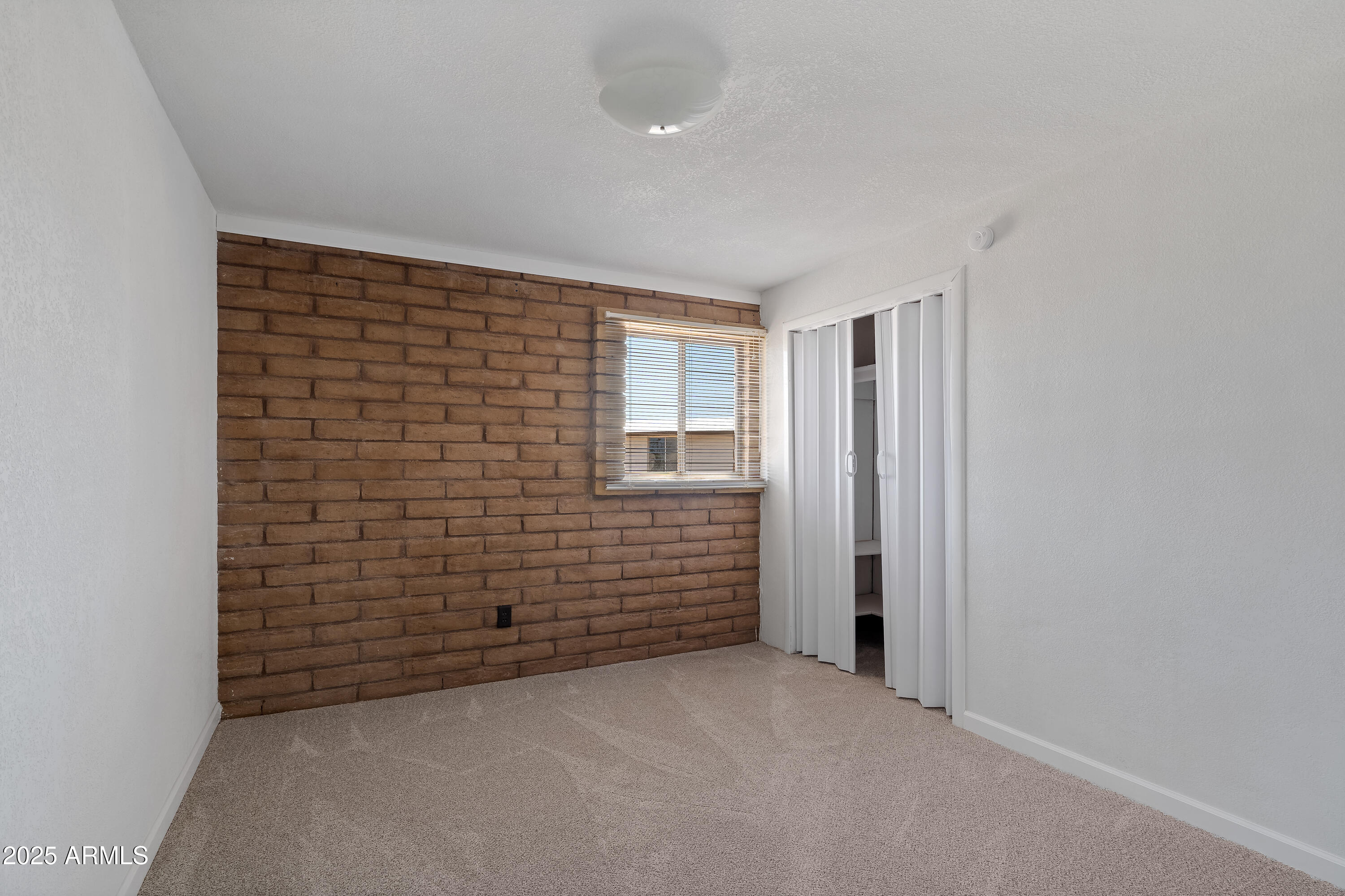 5048 E Bevers Street Property Photo 27
