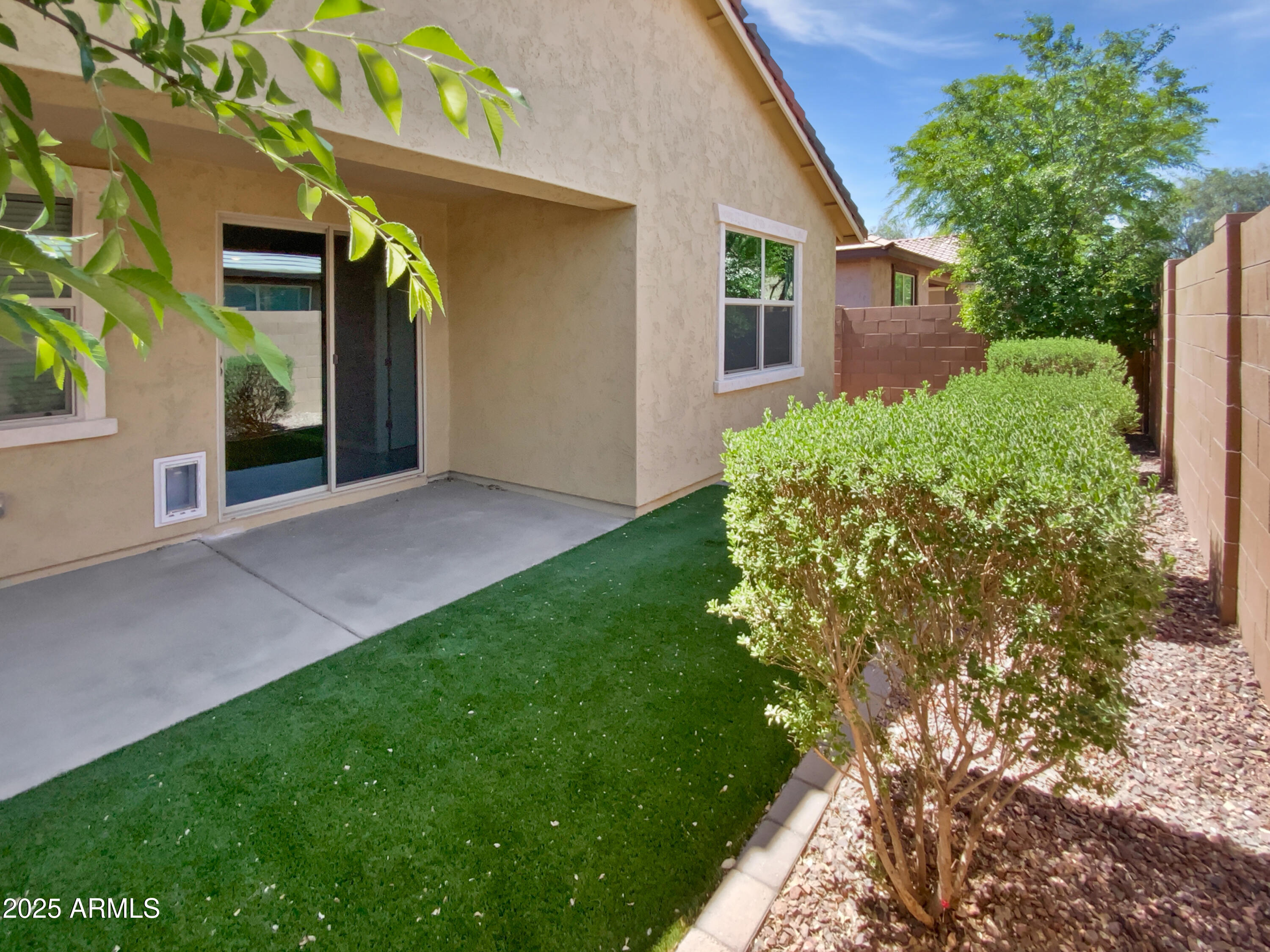 14154 W Voltaire Street Property Photo 8
