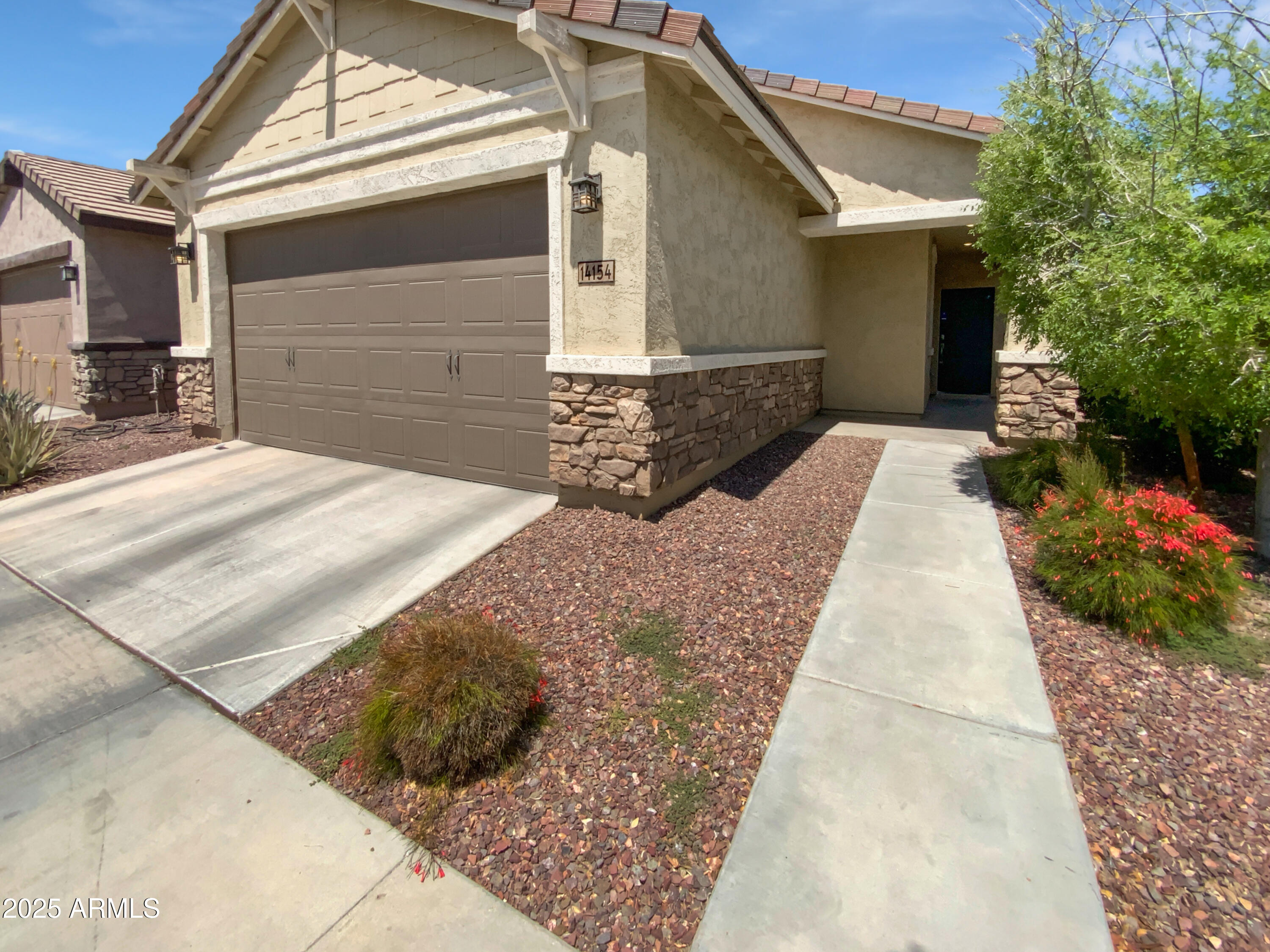 14154 W Voltaire Street Property Photo 9