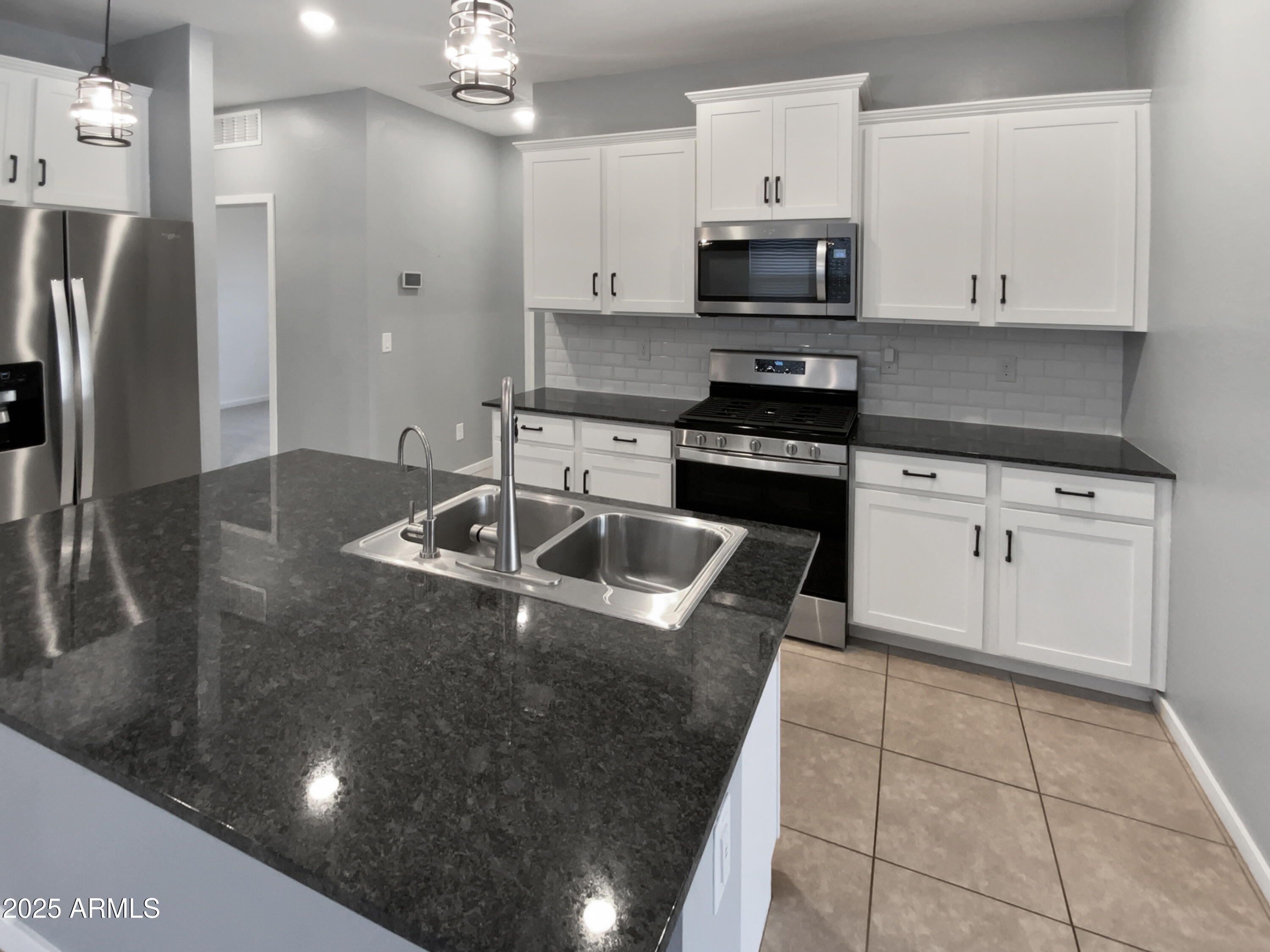 14154 W Voltaire Street Property Photo 11