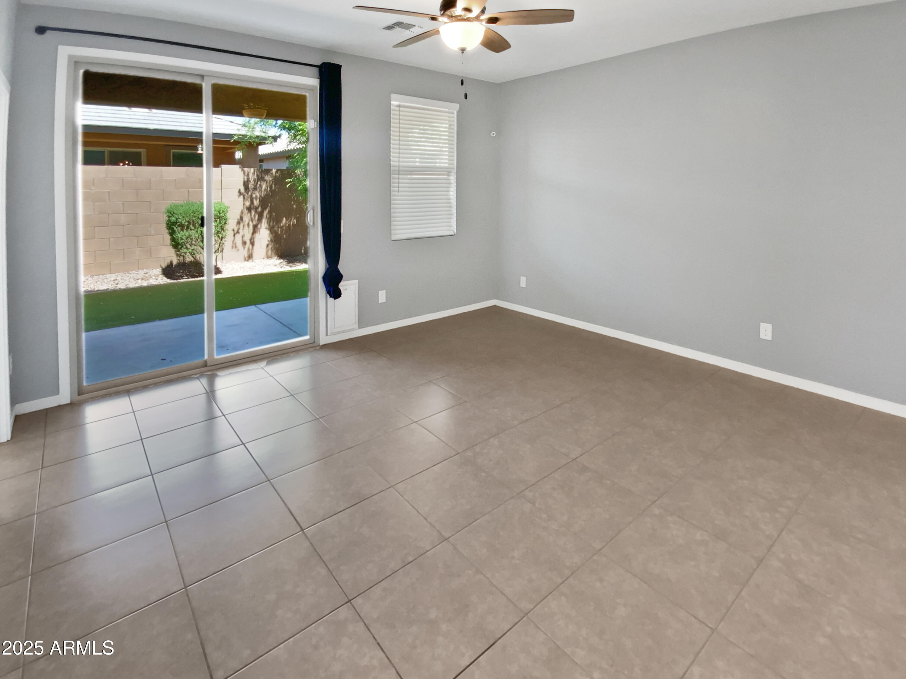 14154 W Voltaire Street Property Photo 18