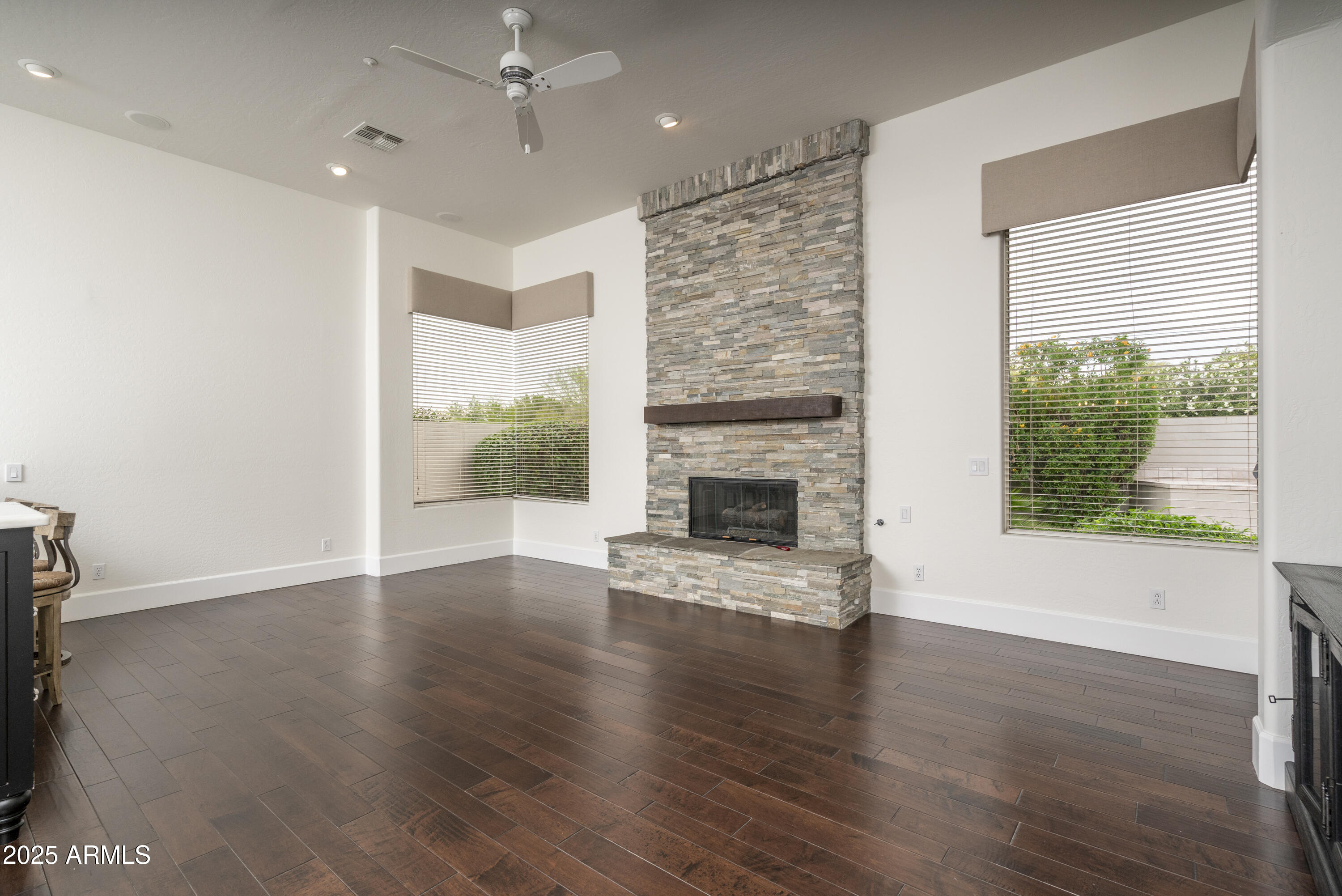 7438 E Cactus Wren Road Property Photo 8