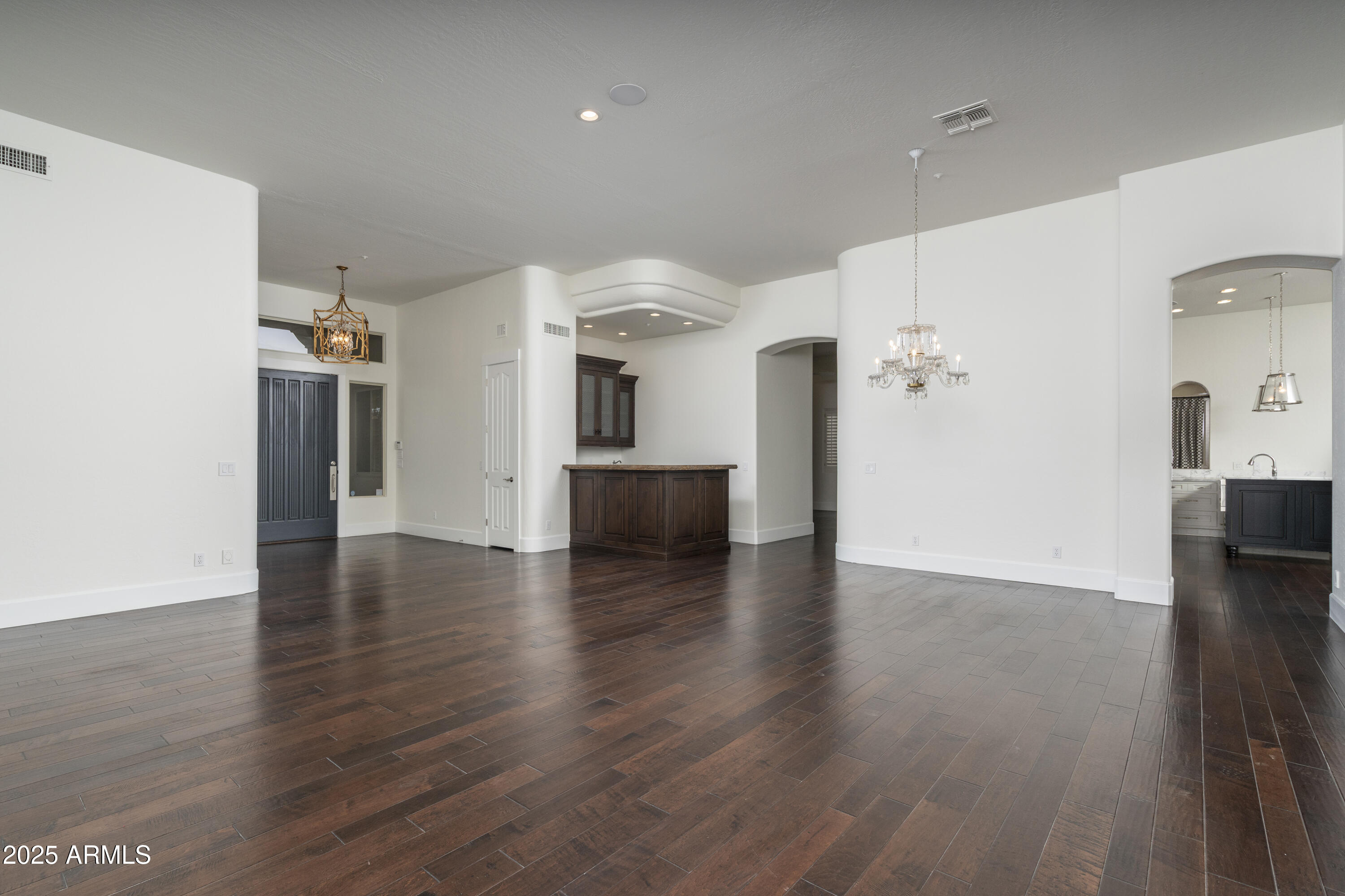 7438 E Cactus Wren Road Property Photo 9