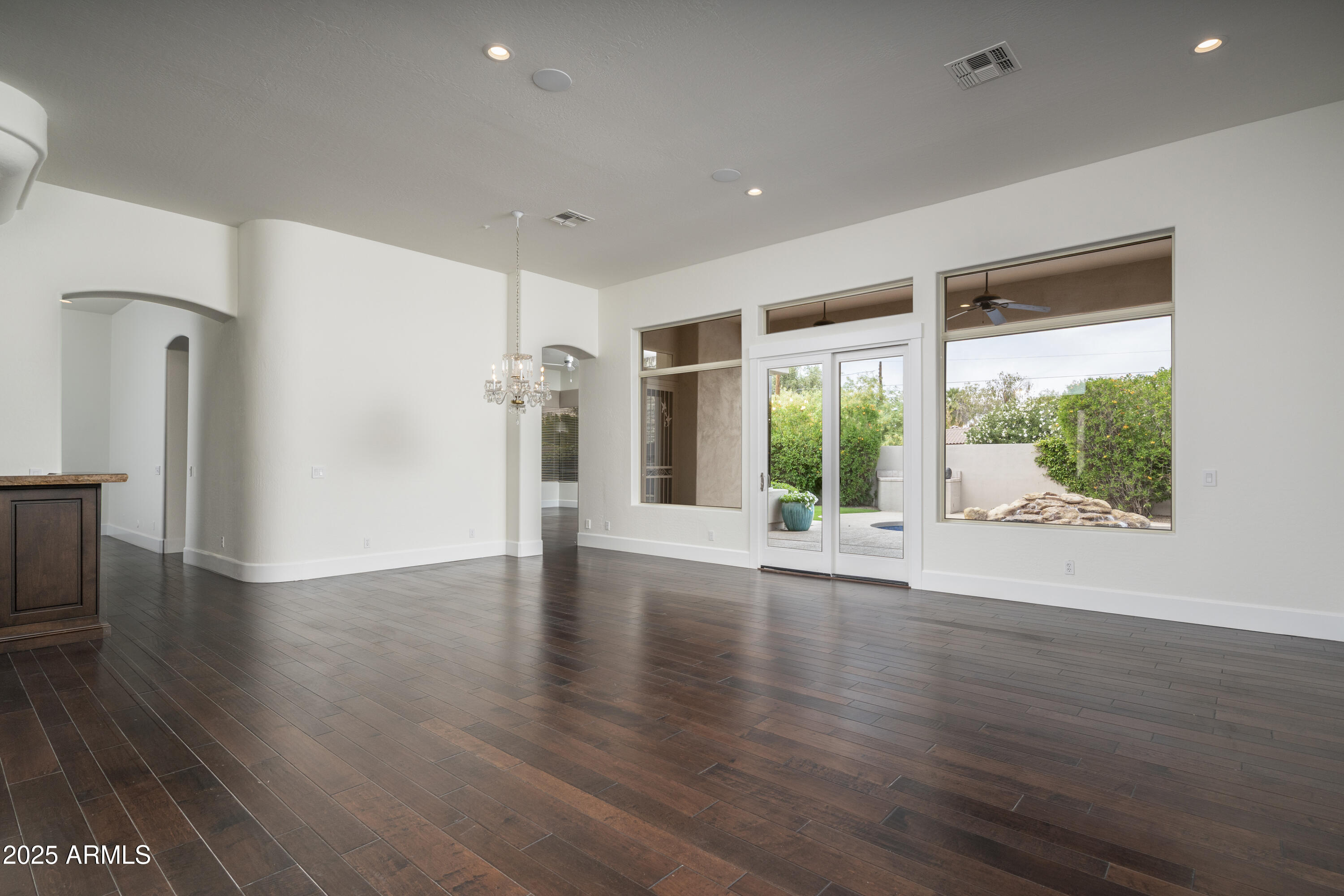 7438 E Cactus Wren Road Property Photo 10