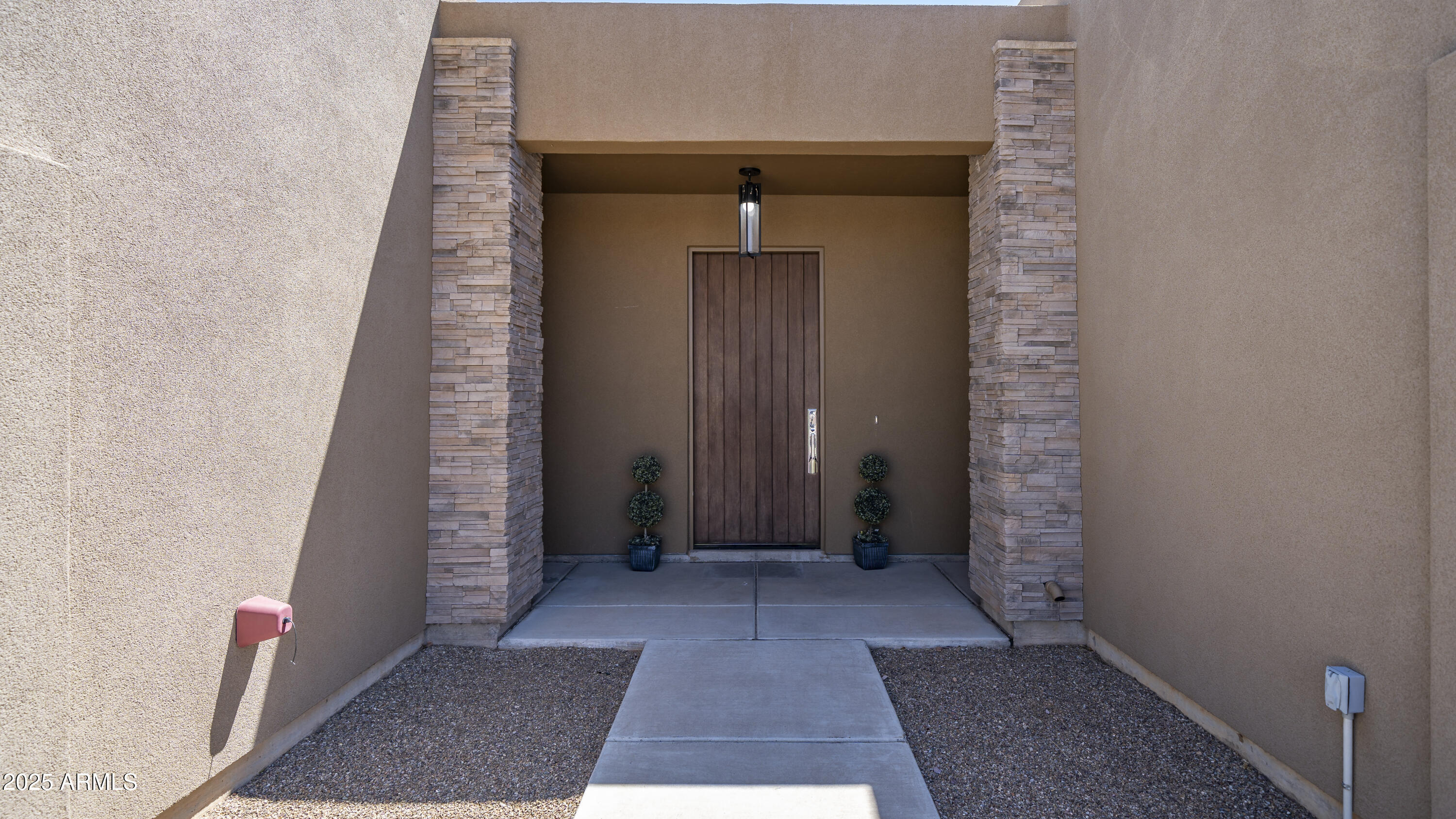 1960 Sunview Court Property Photo 6