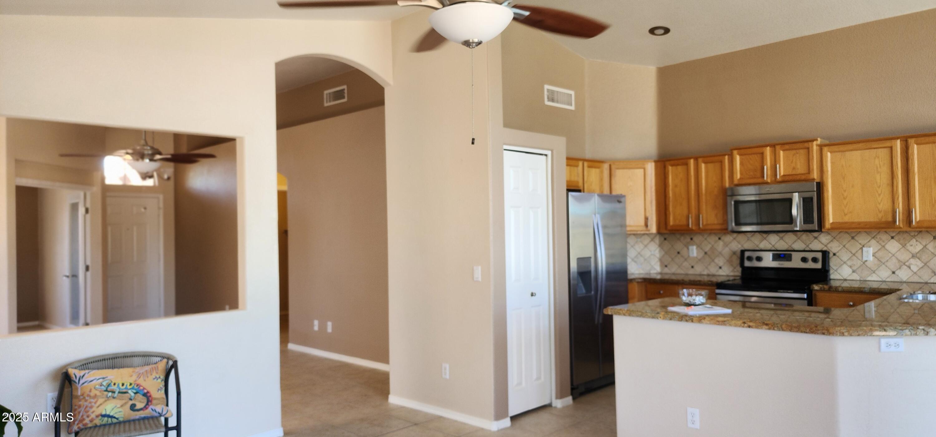 14748 W Willow Lane Property Photo 10